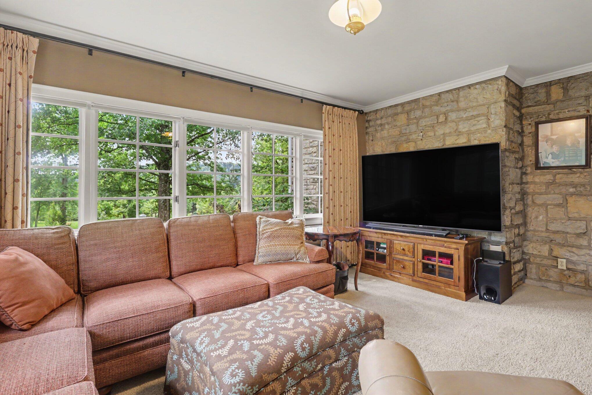 513 Orchard Hill Drive Property Photo 24