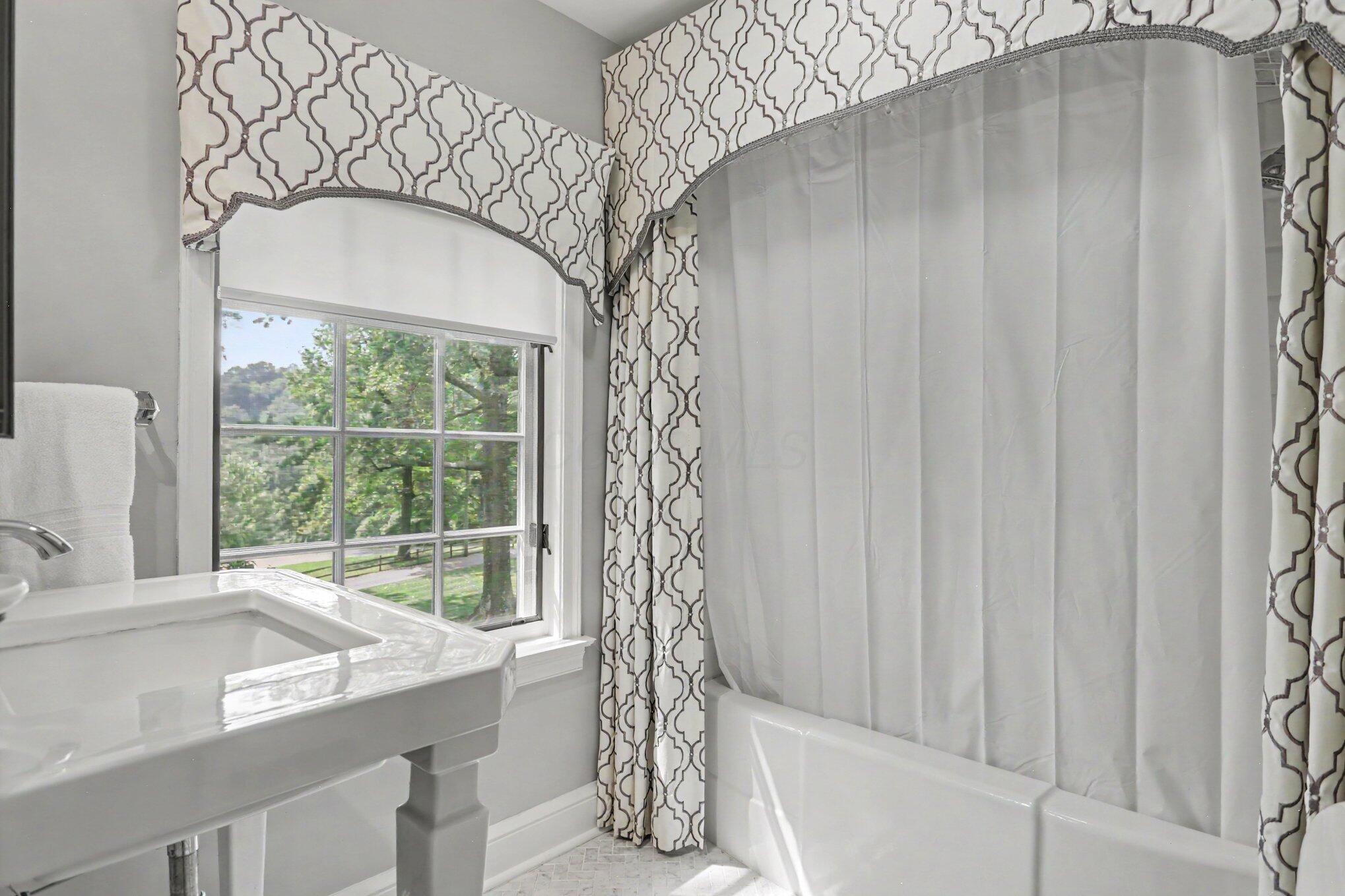 513 Orchard Hill Drive Property Photo 42