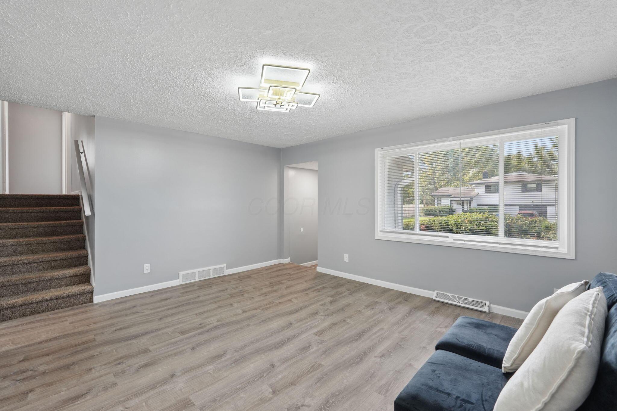 990 Reeb Avenue Property Photo 8