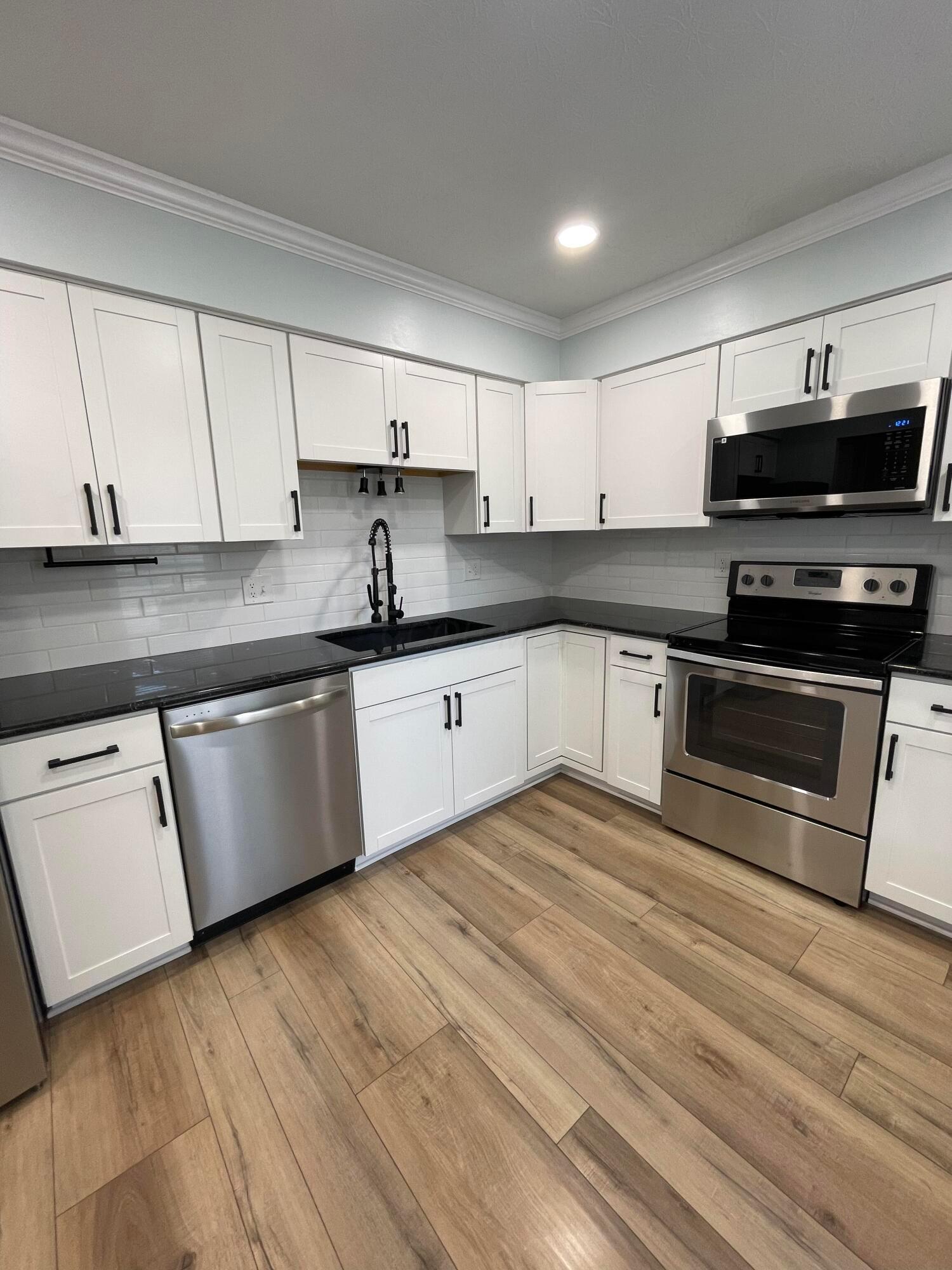 42 Ravine Ridge Drive S Property Photo 7