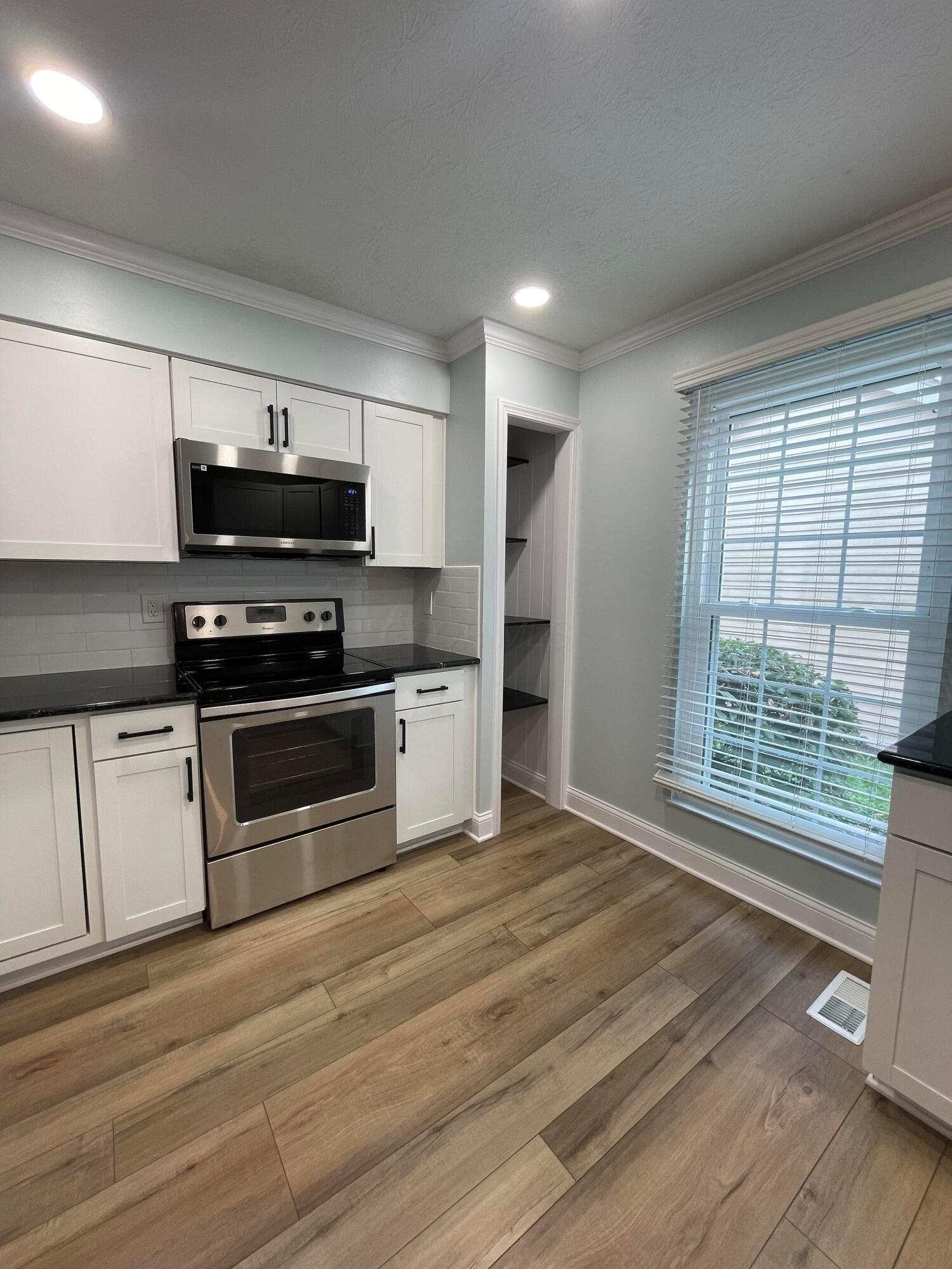 42 Ravine Ridge Drive S Property Photo 9