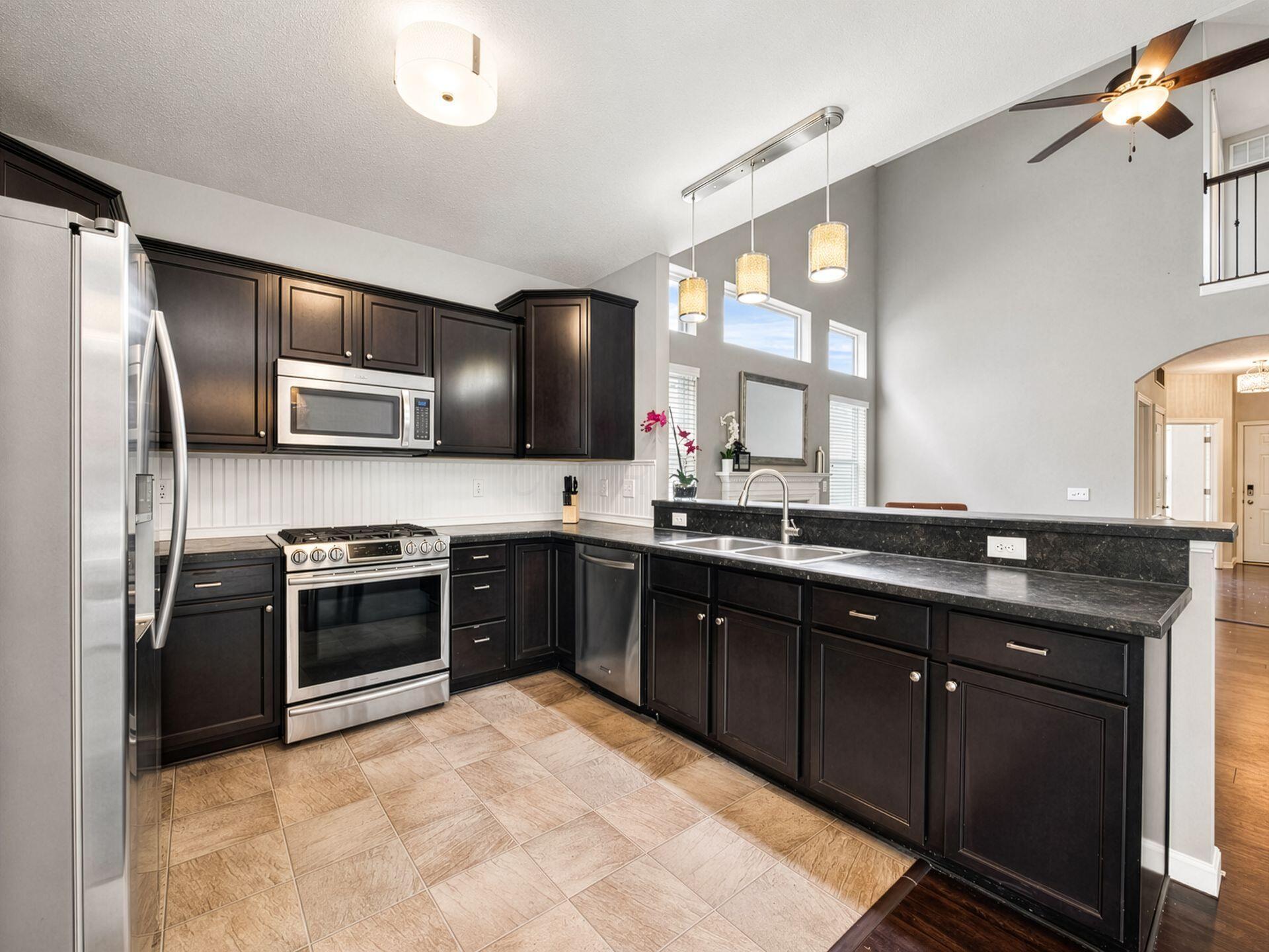 370 Benedetti Avenue, 184 Property Photo 8