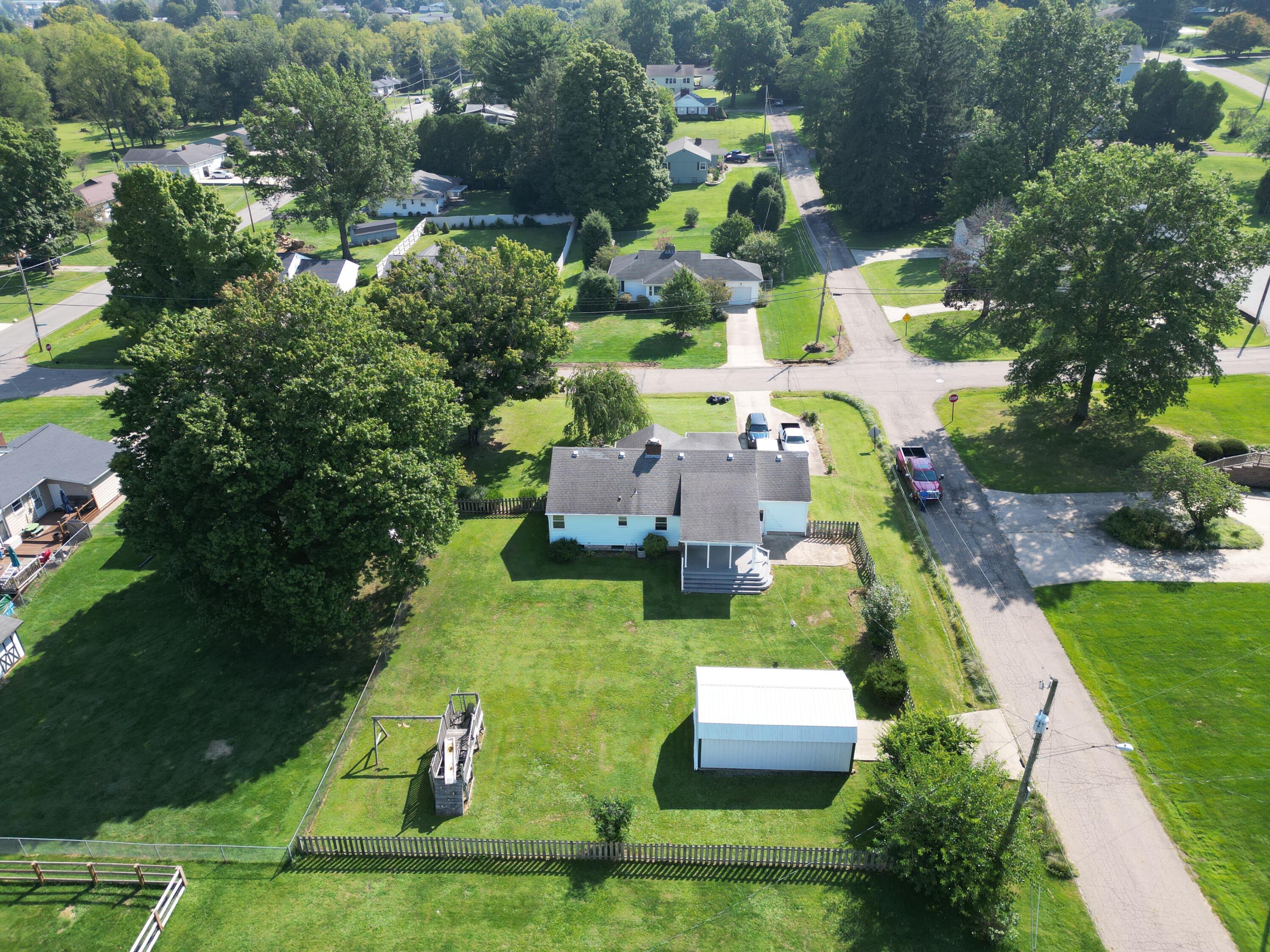 205 N Edgewood Road Property Photo 5