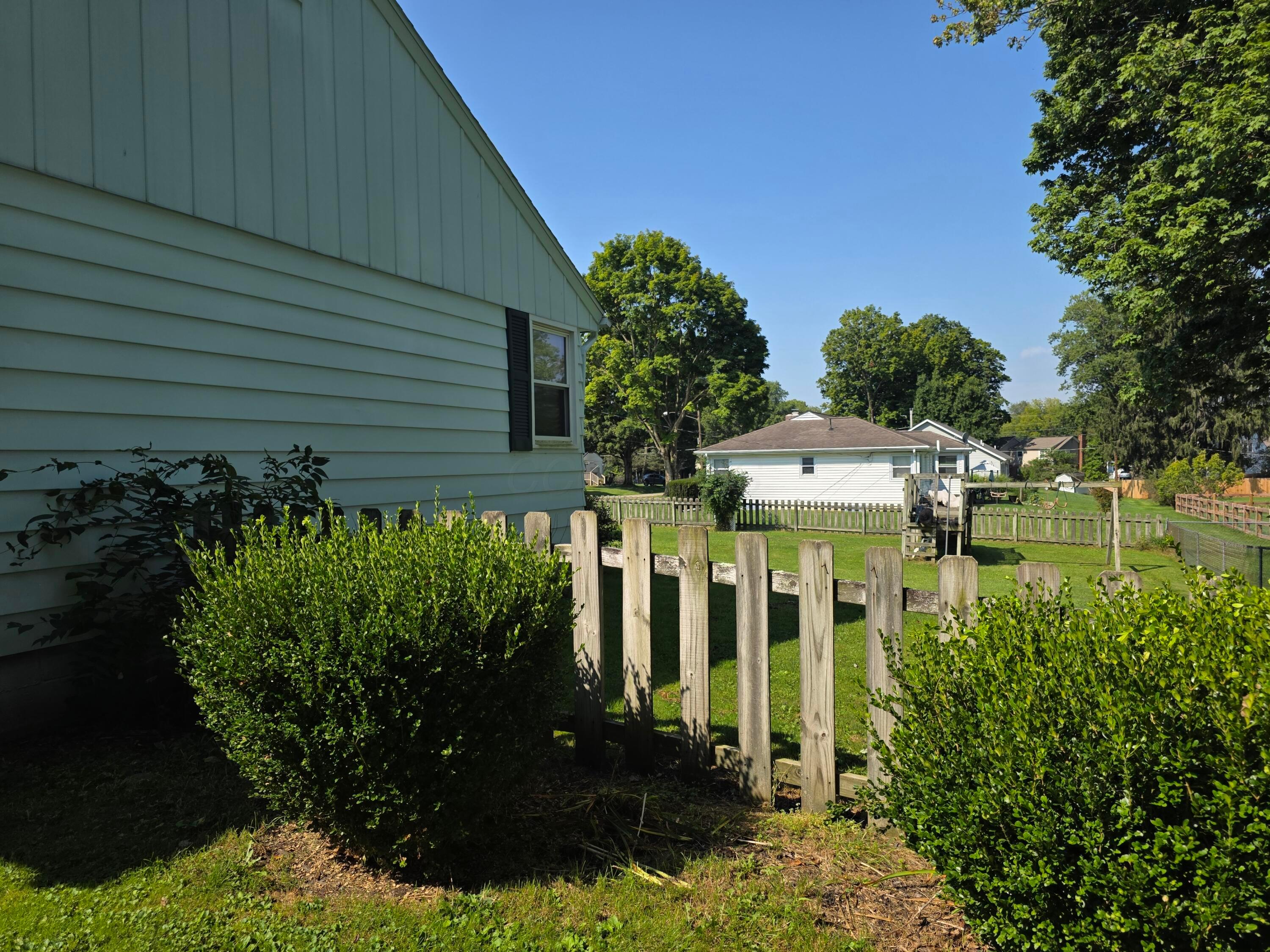 205 N Edgewood Road Property Photo 18