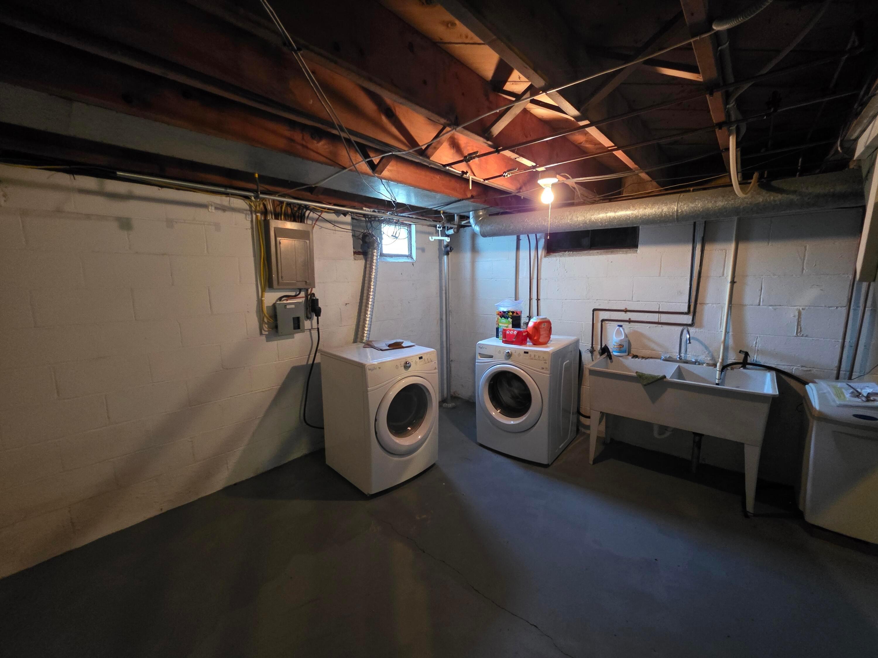 205 N Edgewood Road Property Photo 43