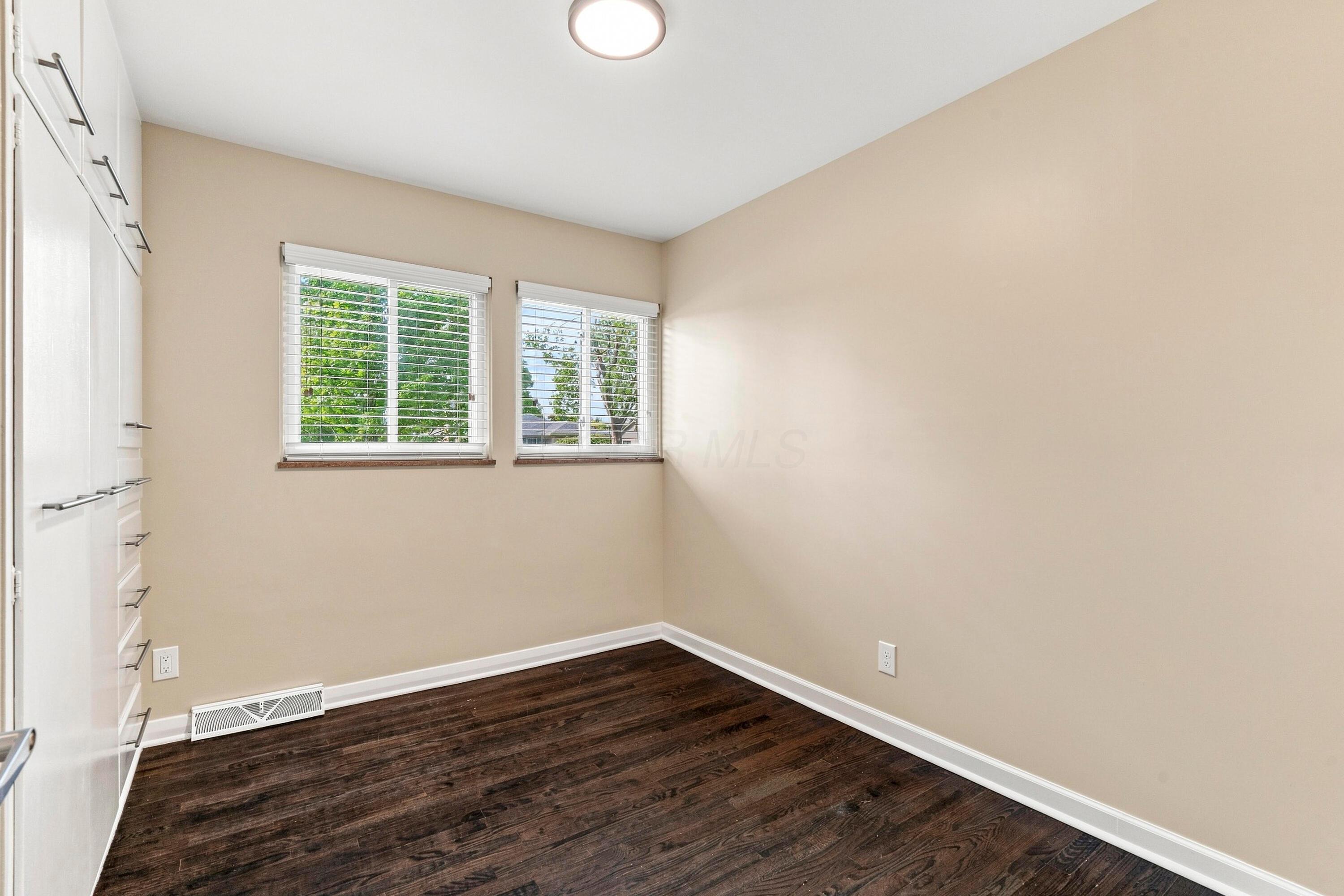 1950 Langham Road Property Photo 22