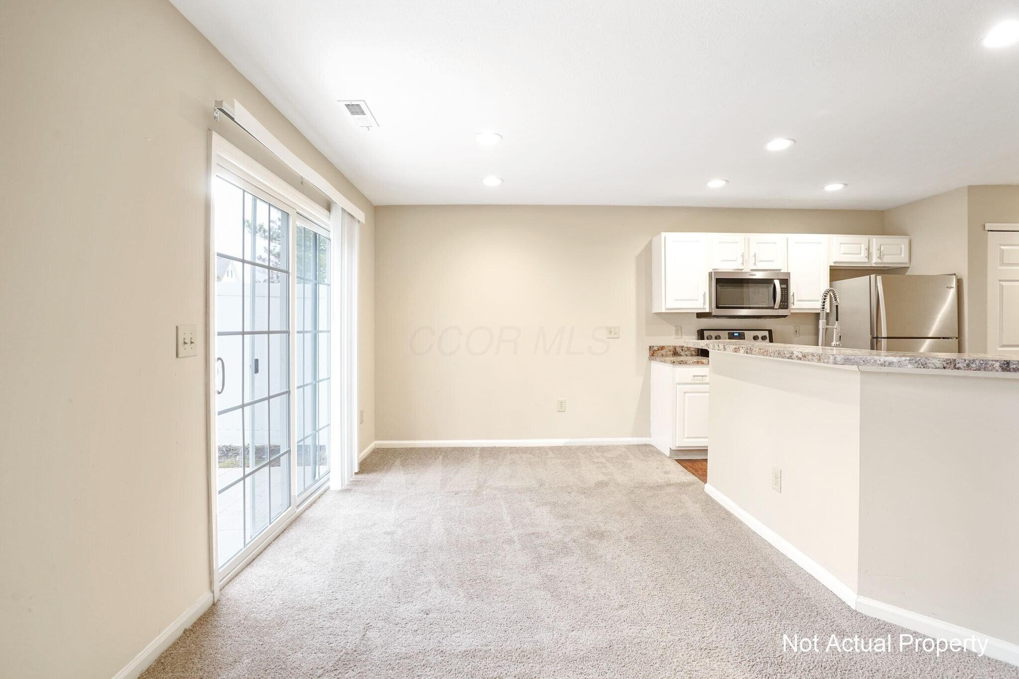 5700 Tuttle Commons Boulevard Property Photo 11