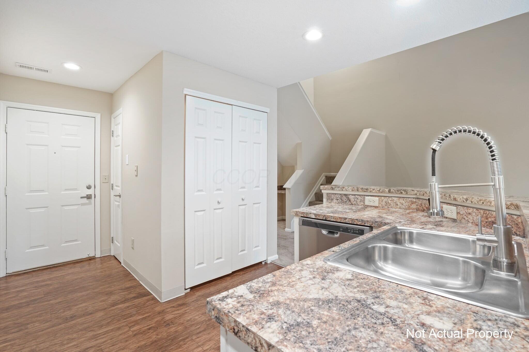 5700 Tuttle Commons Boulevard Property Photo 13
