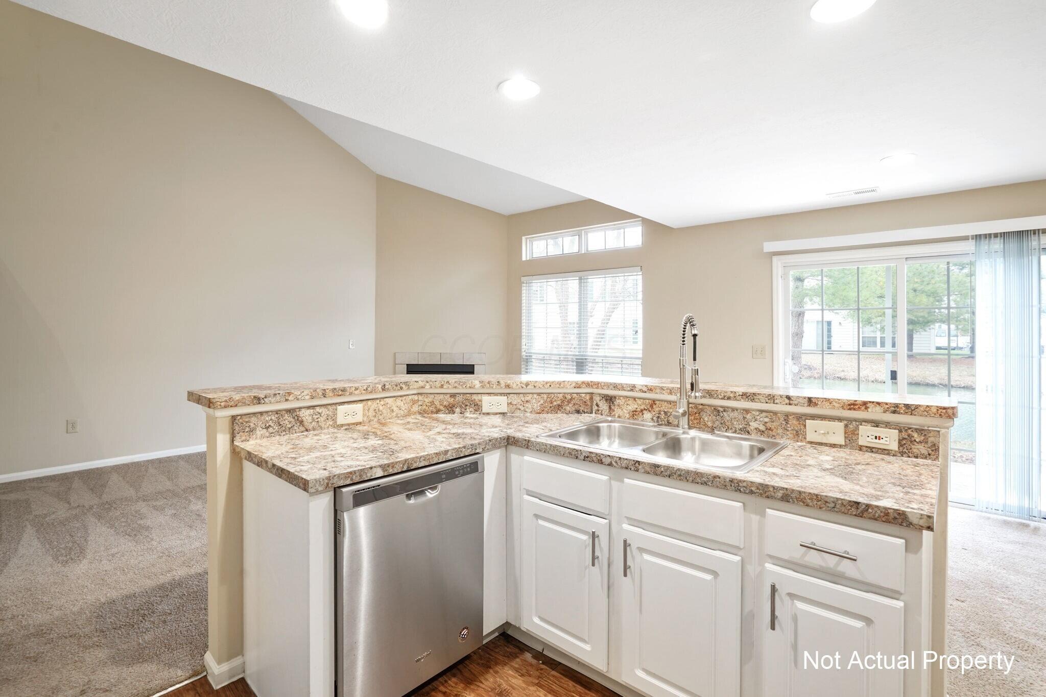 5700 Tuttle Commons Boulevard Property Photo 15