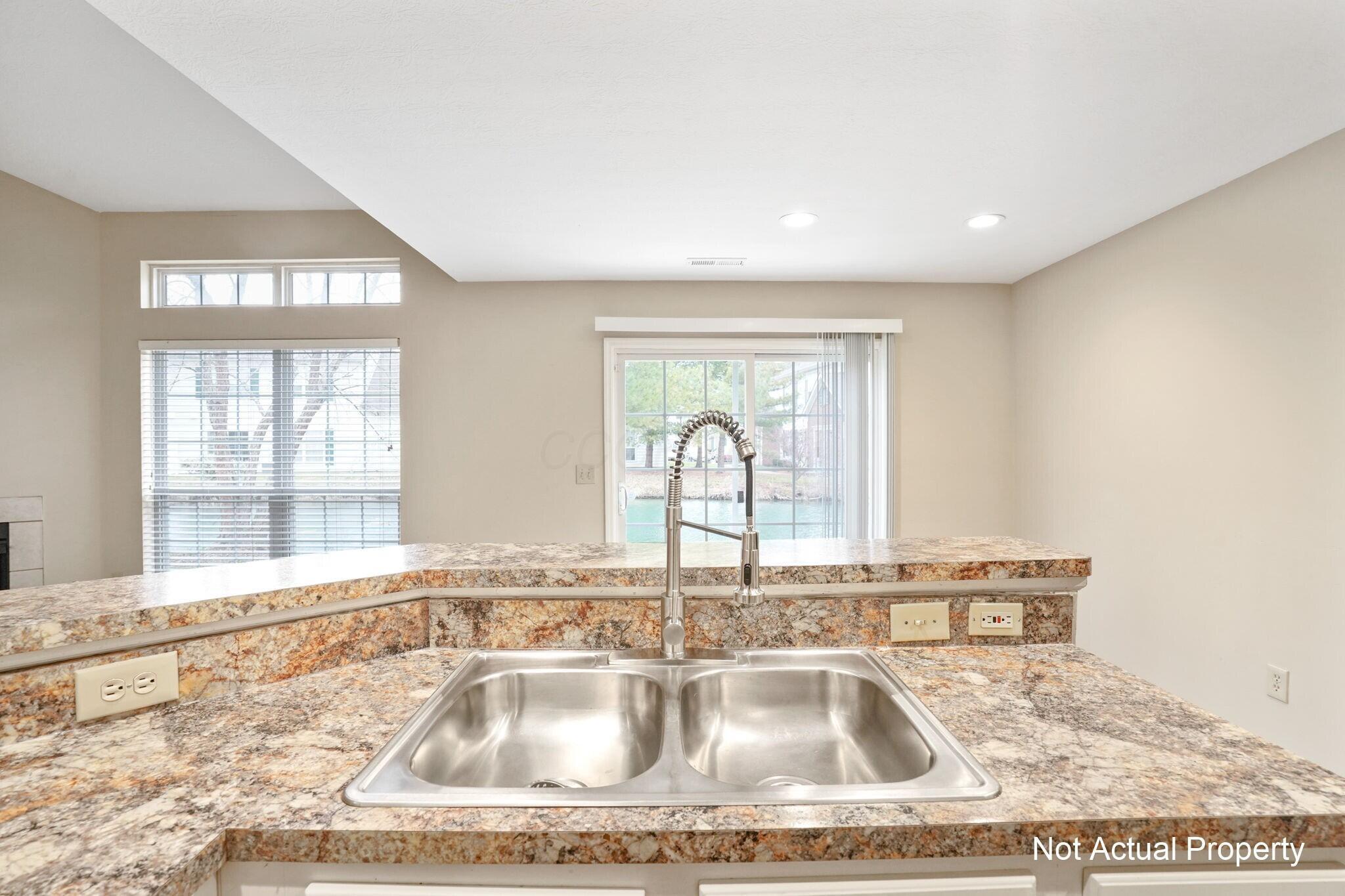 5700 Tuttle Commons Boulevard Property Photo 16
