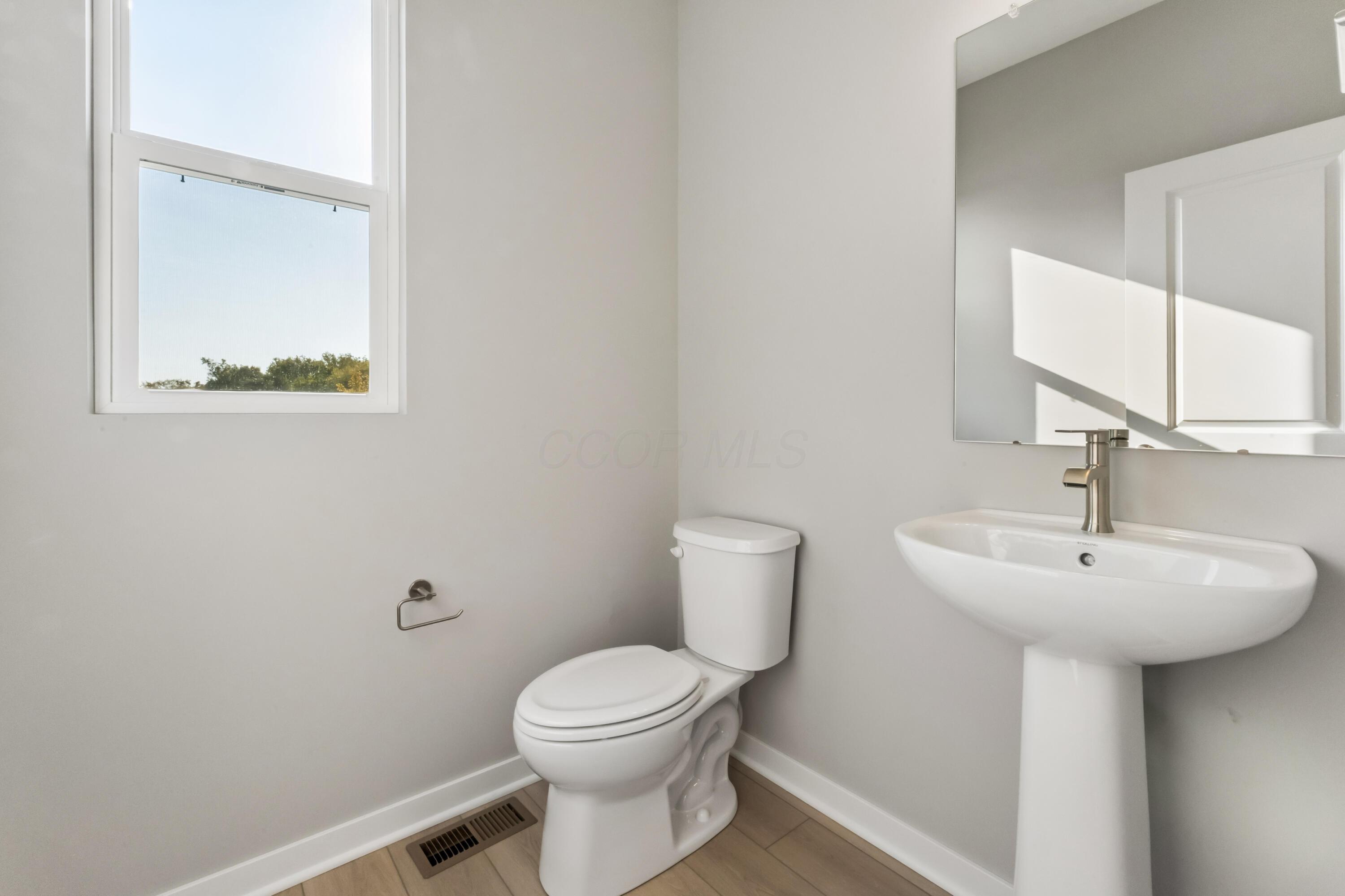 364 Oakmont Drive Property Photo 14