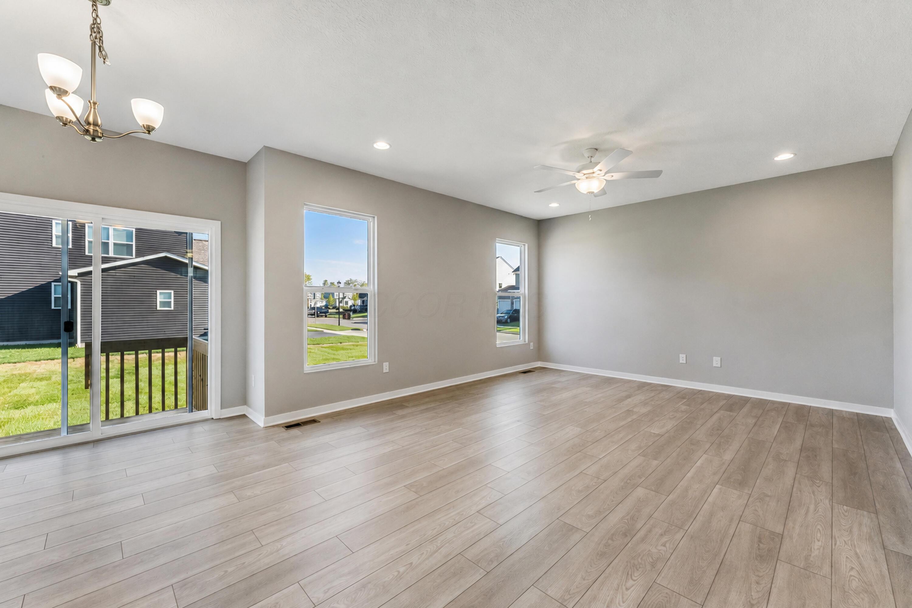 364 Oakmont Drive Property Photo 16