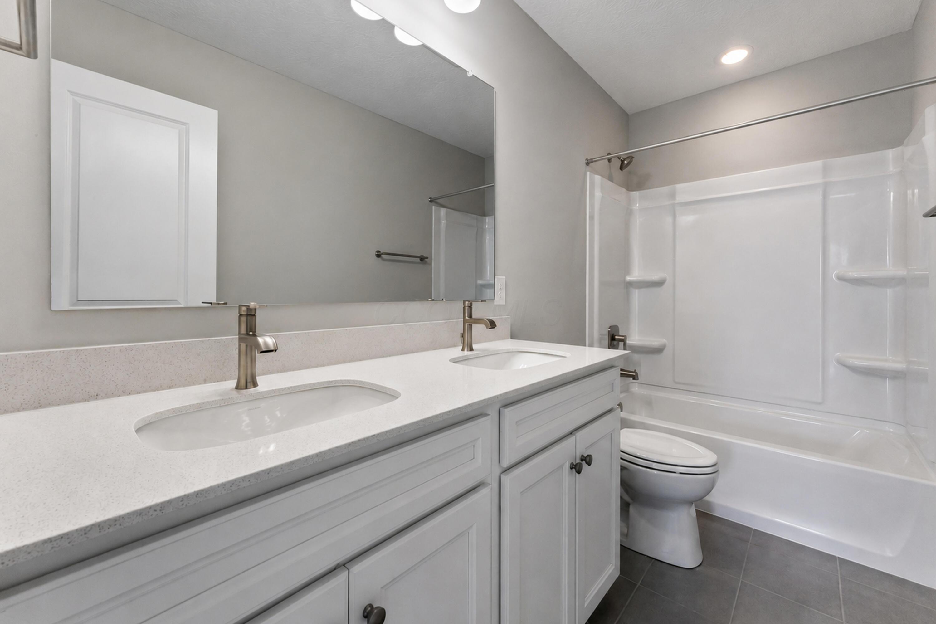 364 Oakmont Drive Property Photo 32
