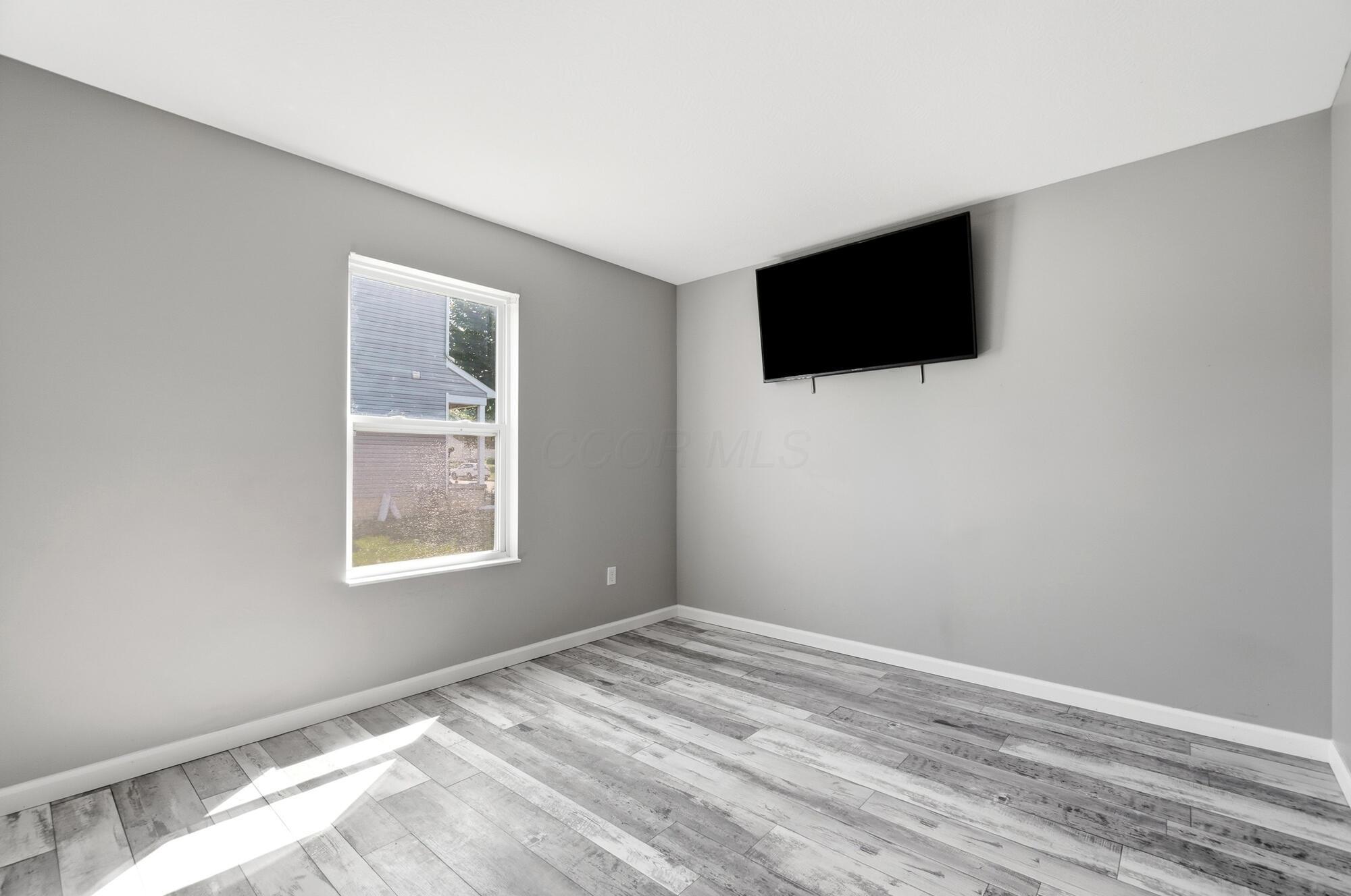 540 Westview Terrace Property Photo 25