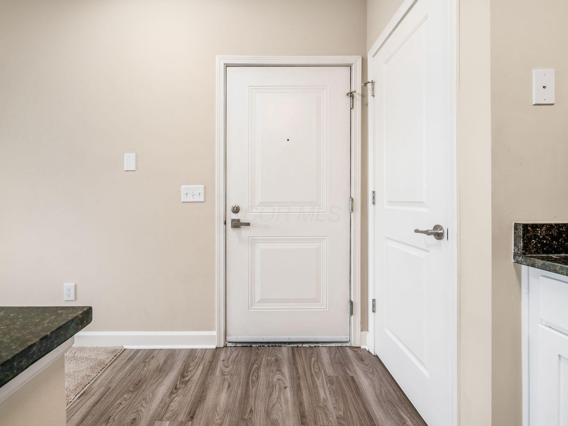 5898 Whitebark Pine Trail Property Photo 3