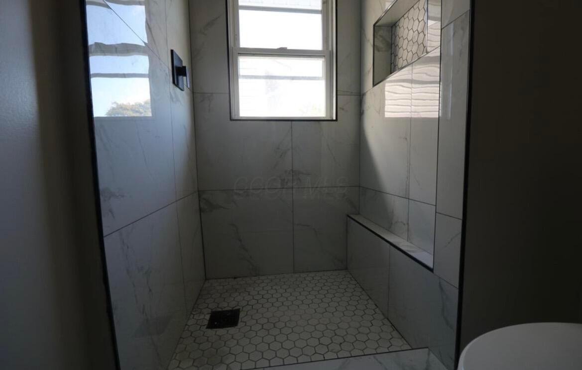 1074 E 15th Avenue Property Photo 2