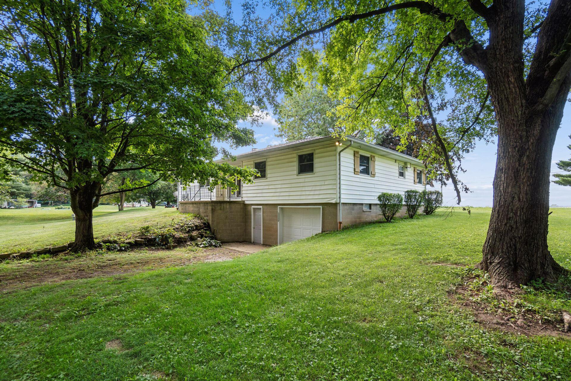310 S Main Property Photo 32