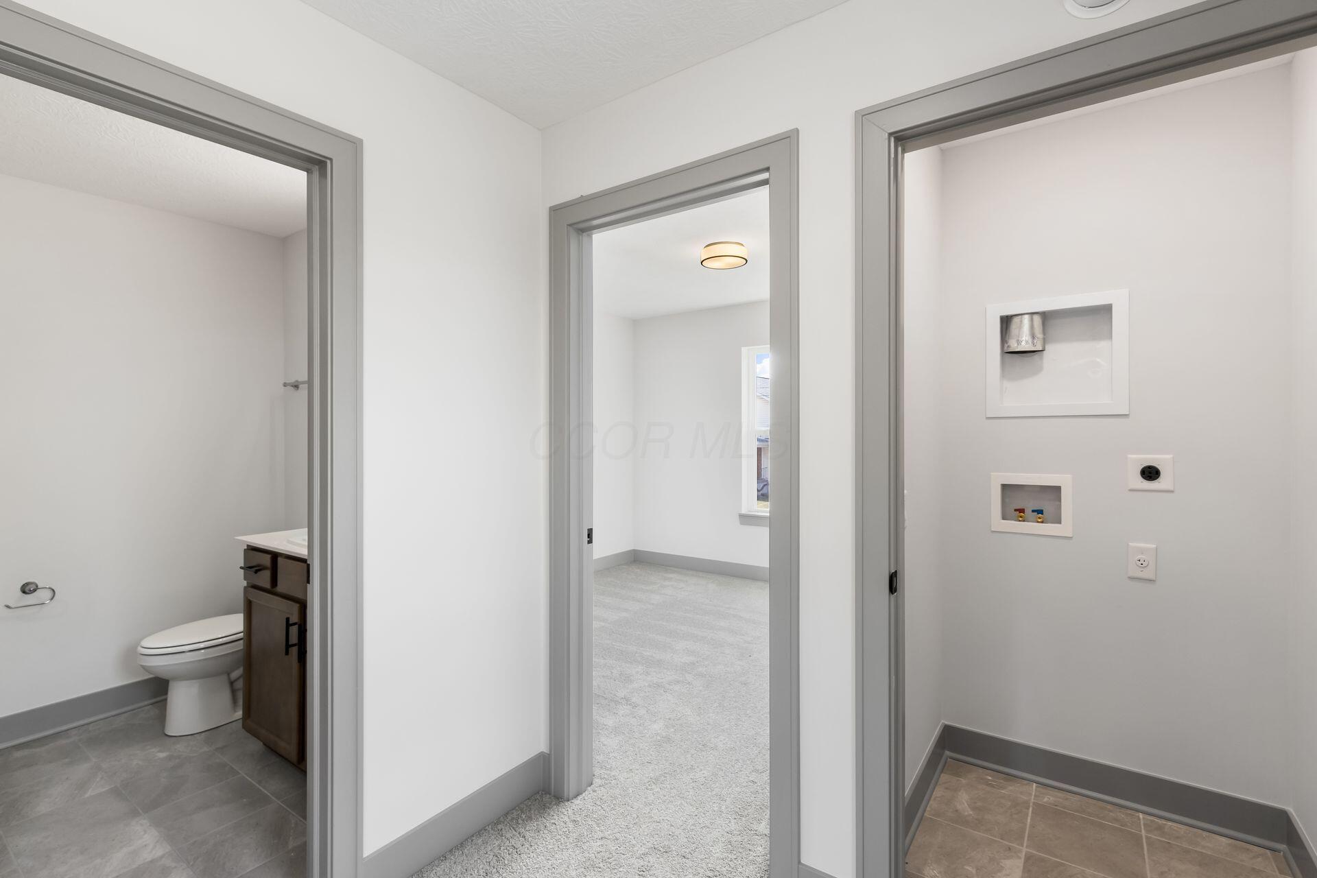 858 E Starr Avenue Property Photo 27