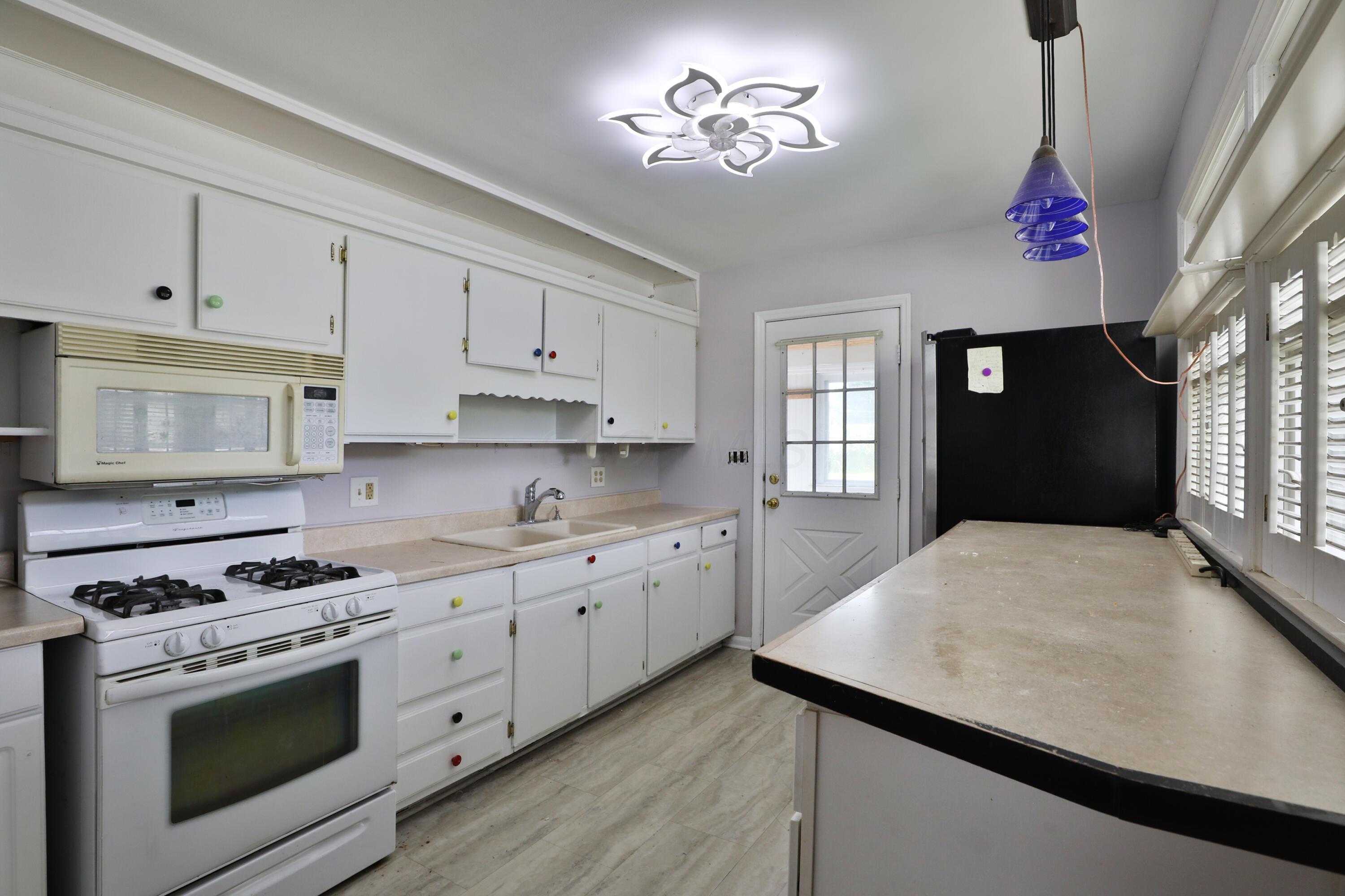 1153 Acton Road Property Photo 8