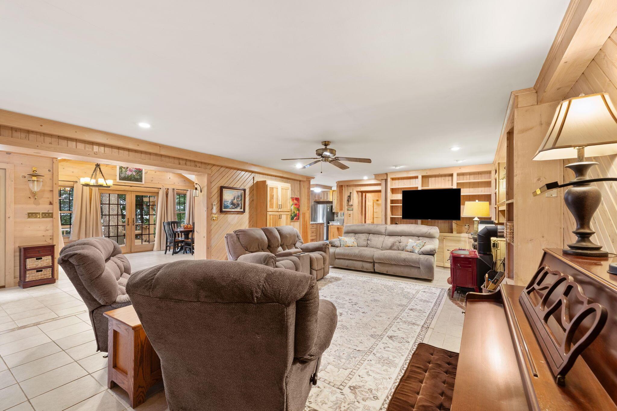 11 Shoreline Drive Property Photo 17