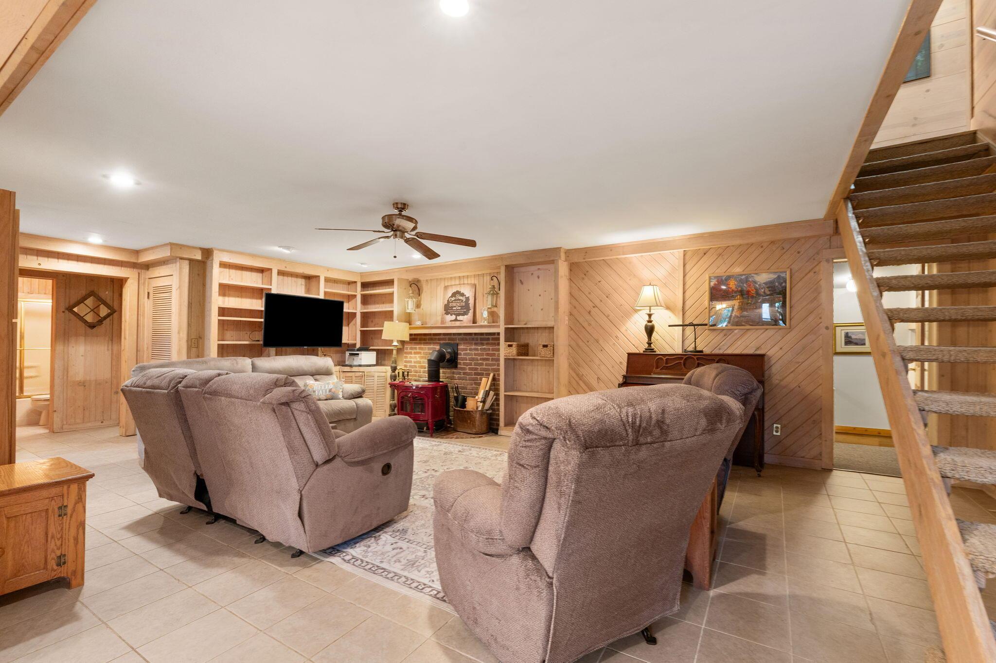 11 Shoreline Drive Property Photo 18
