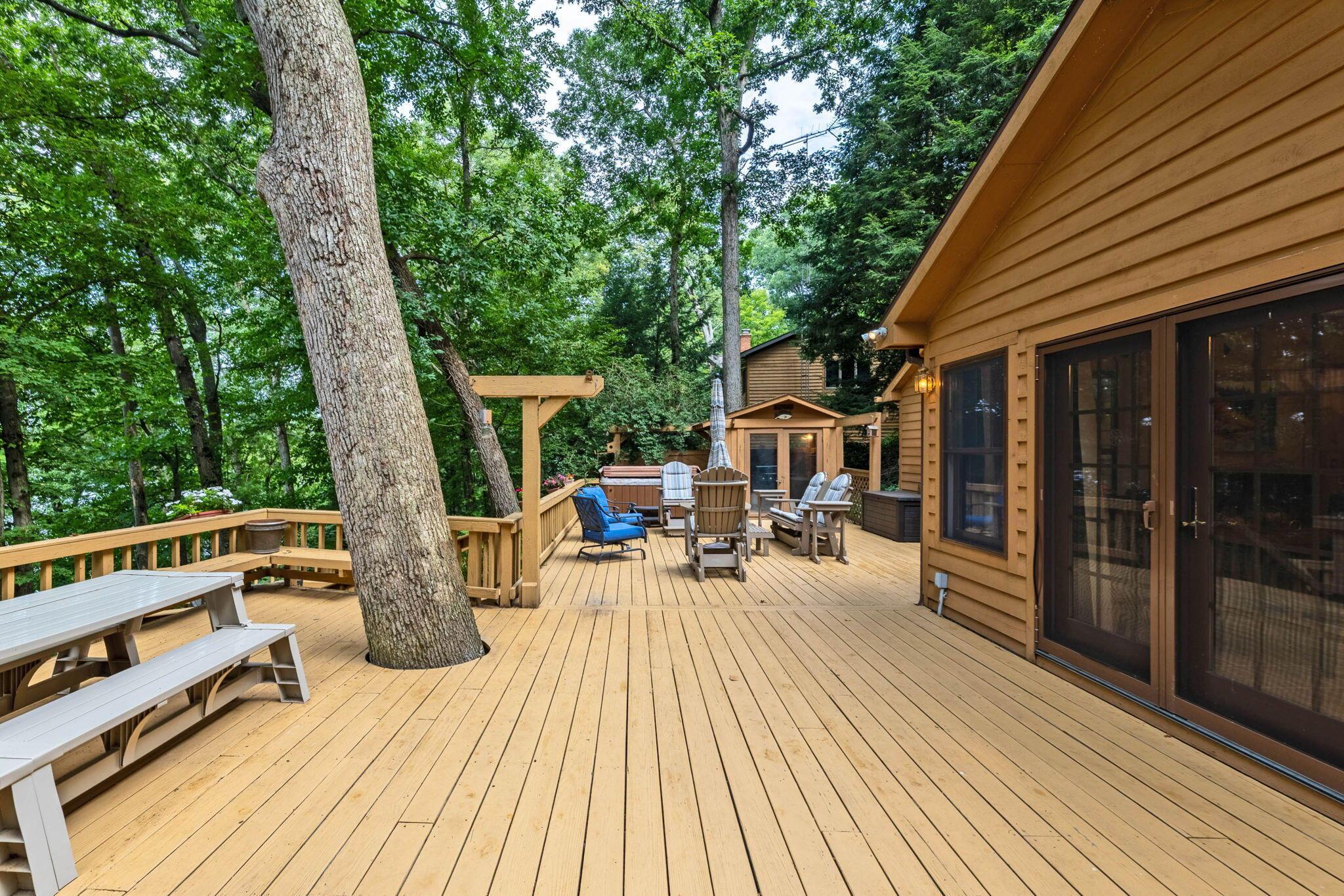 11 Shoreline Drive Property Photo 41