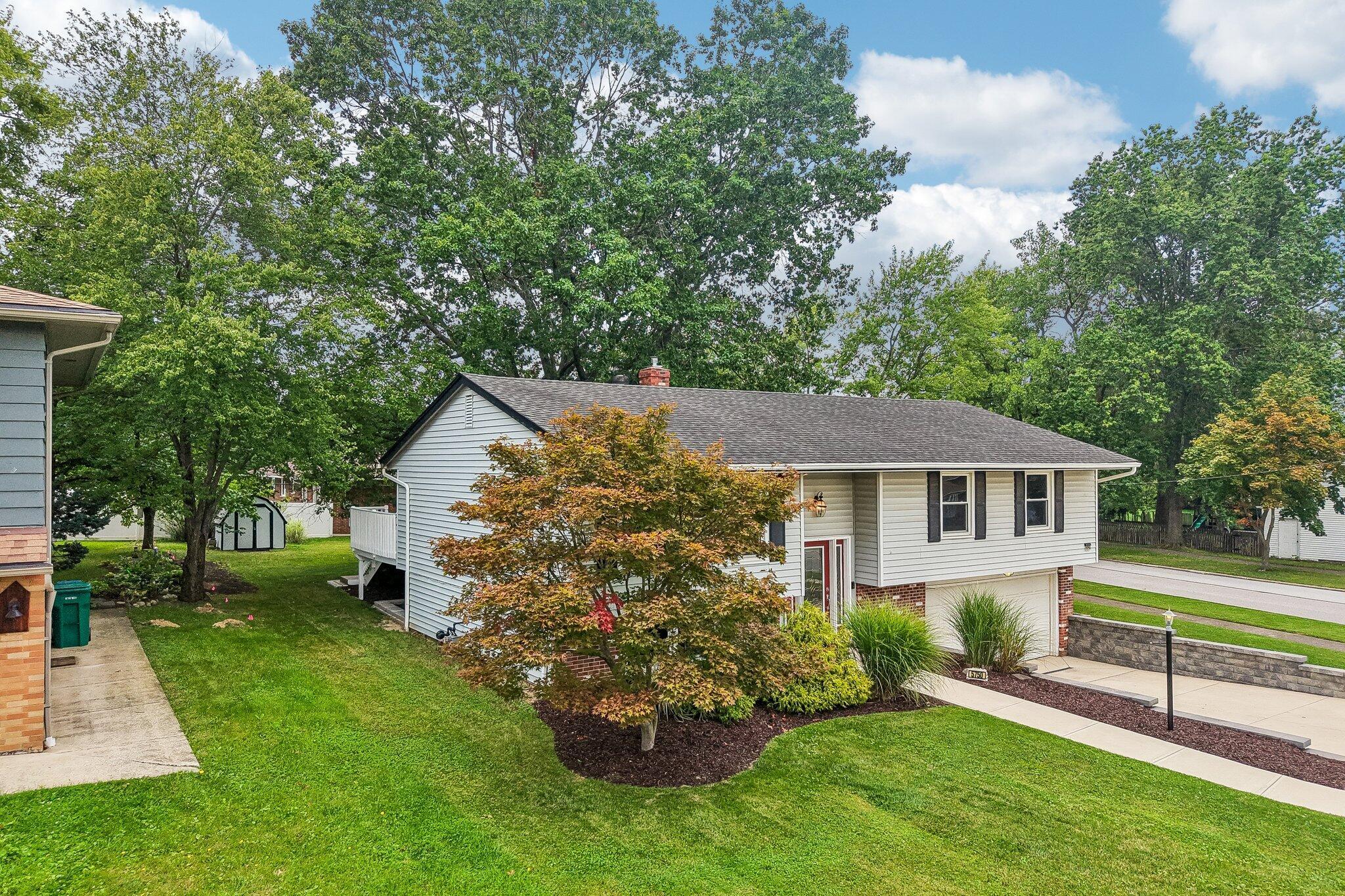 5750 Skyline Drive Property Photo 3