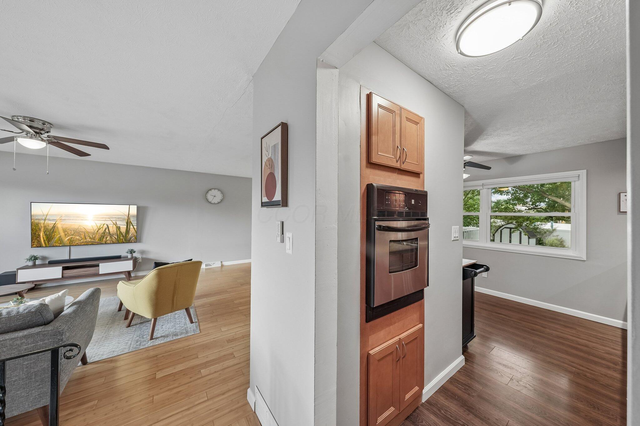 5750 Skyline Drive Property Photo 5
