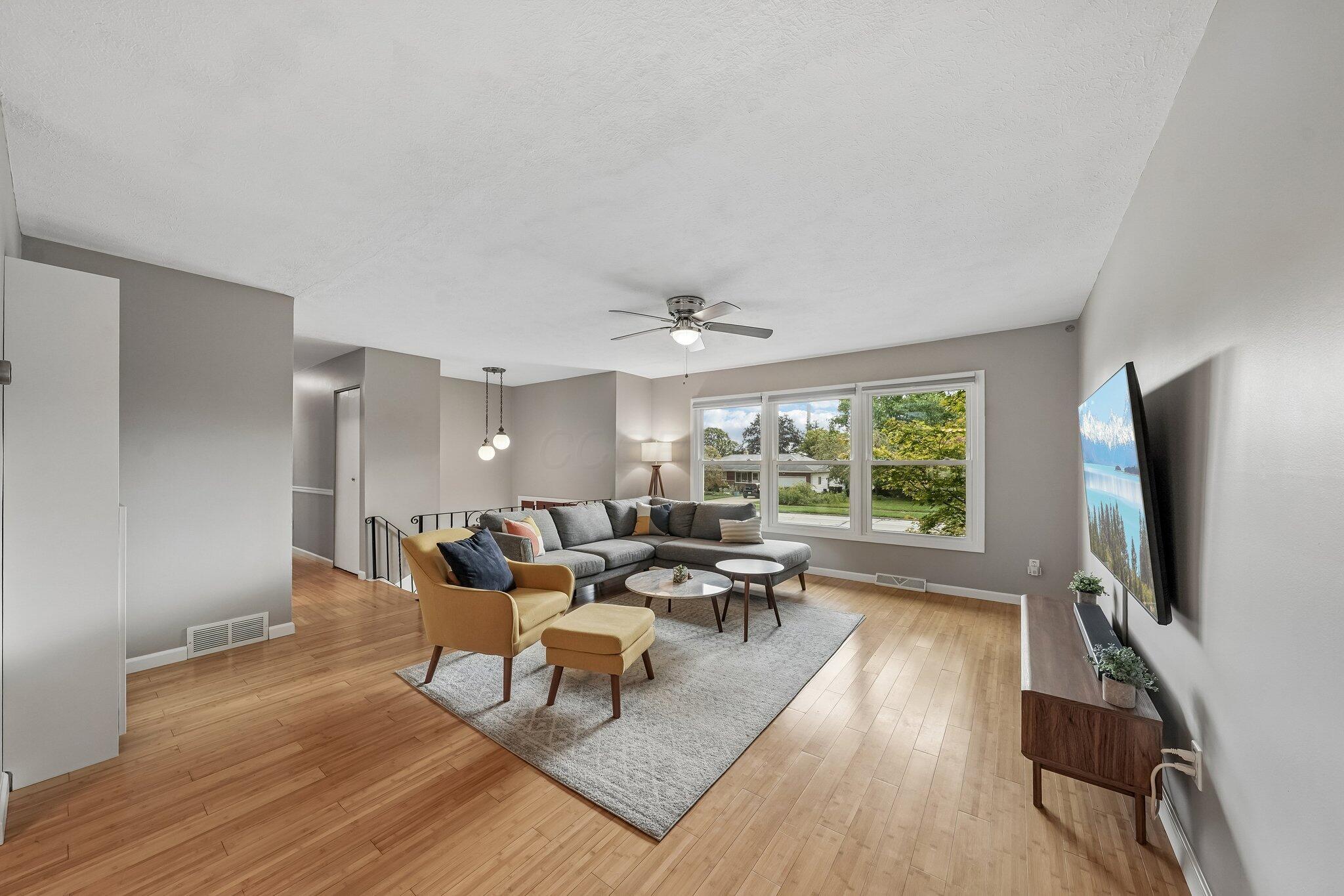 5750 Skyline Drive Property Photo 8