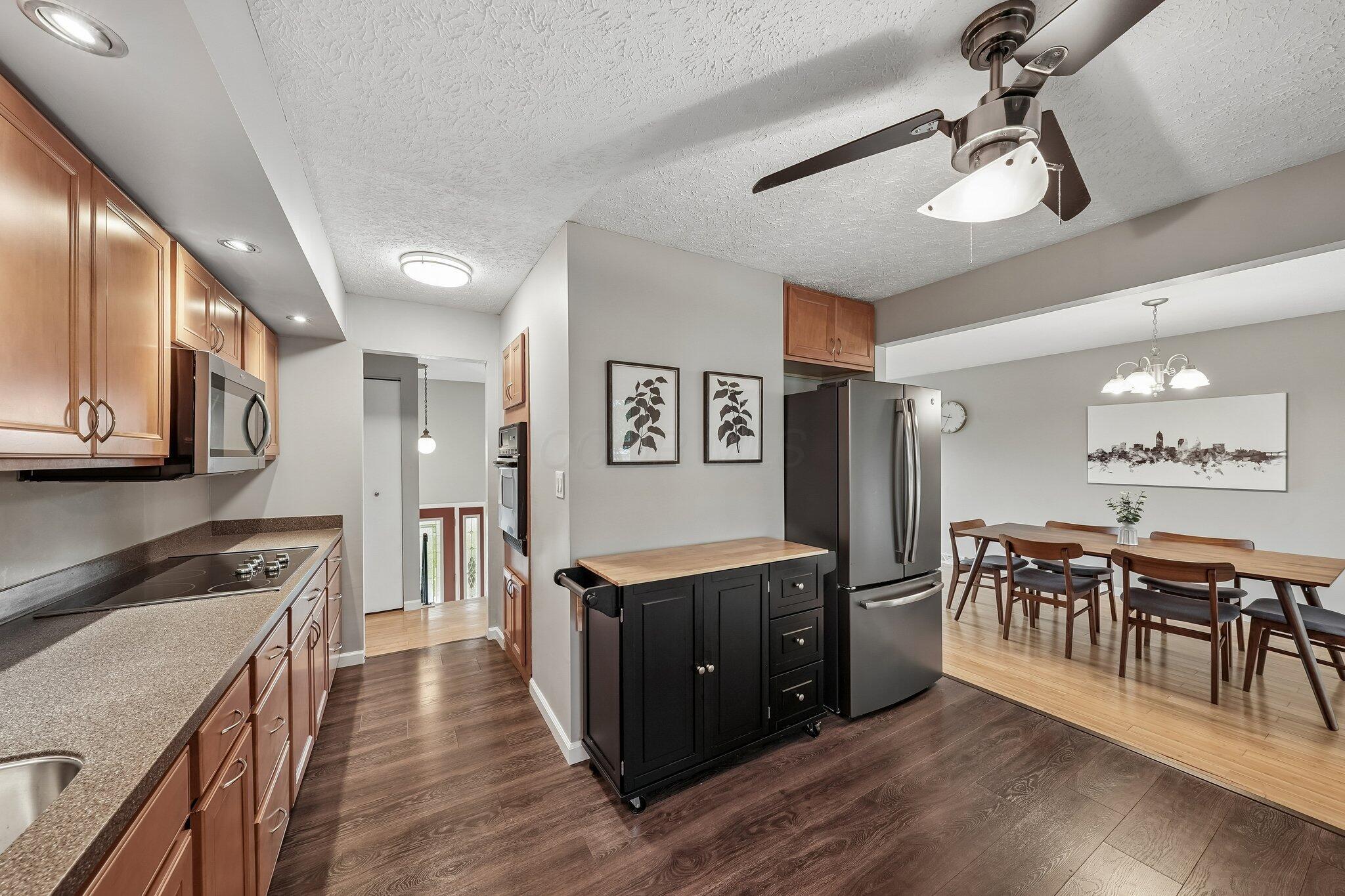 5750 Skyline Drive Property Photo 11