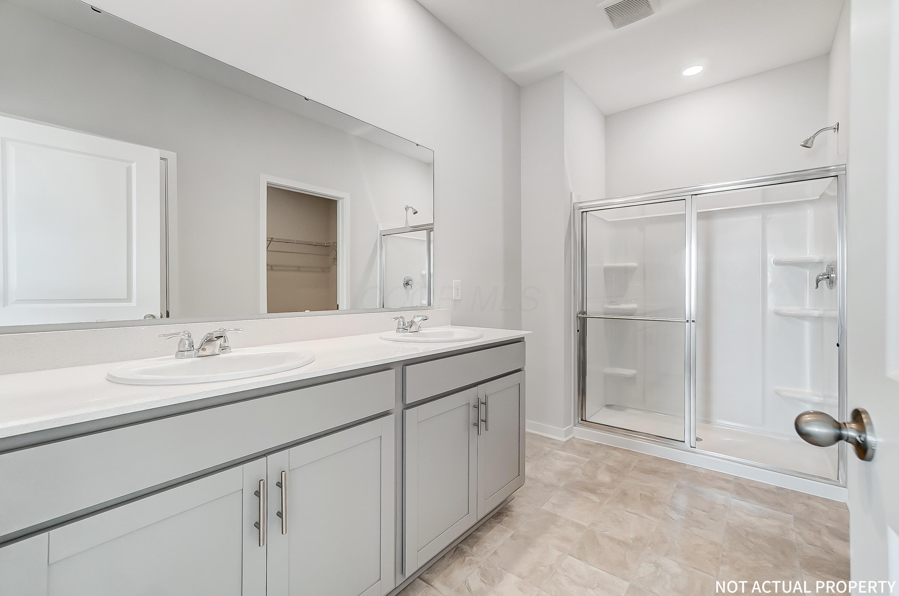 1162 Stratford Way Property Photo 14