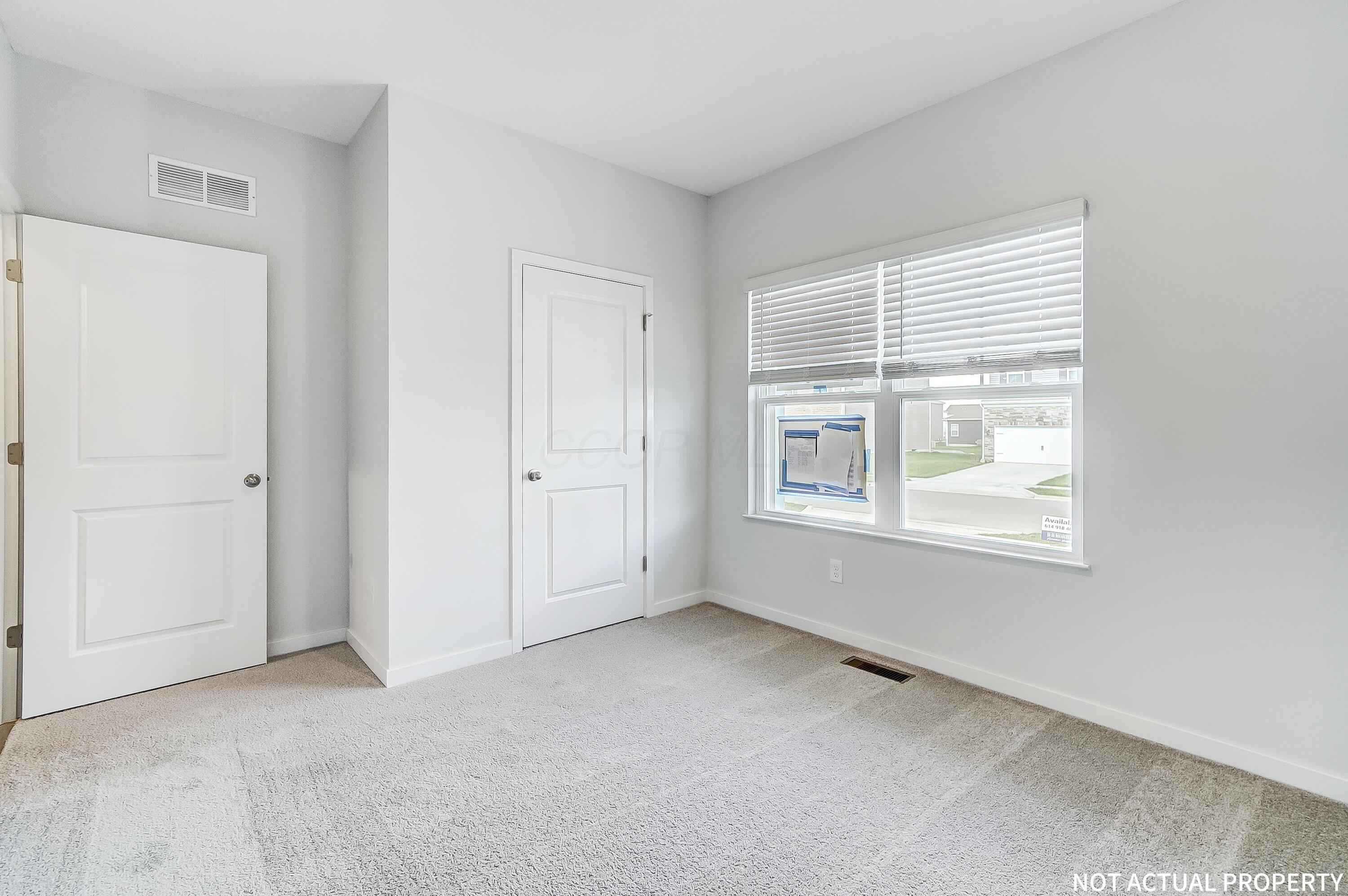 1162 Stratford Way Property Photo 17