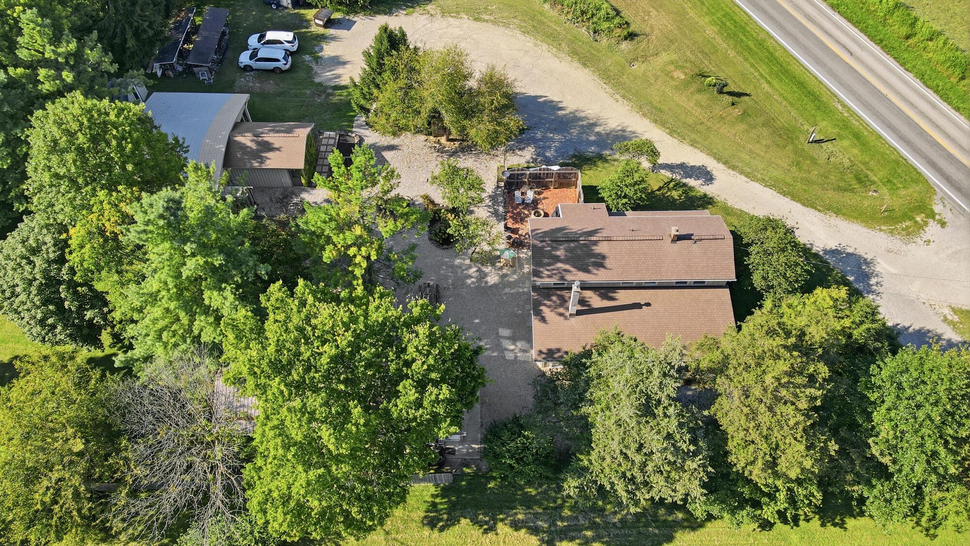 6635 State Route 37 W Property Photo 2