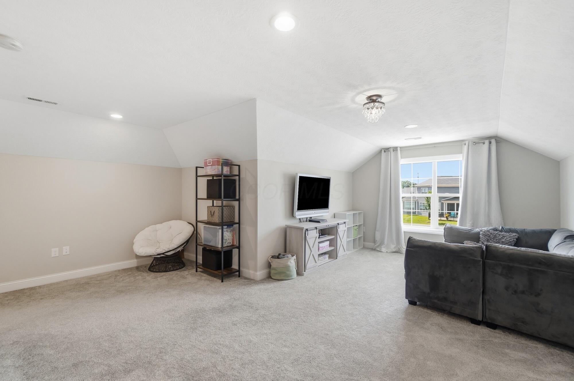 3146 Squier Loop Property Photo 42