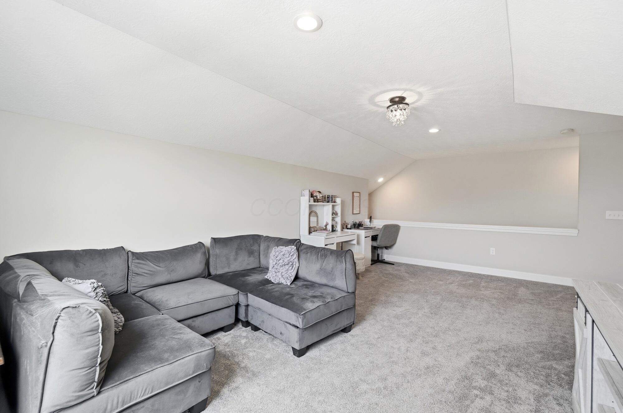 3146 Squier Loop Property Photo 43