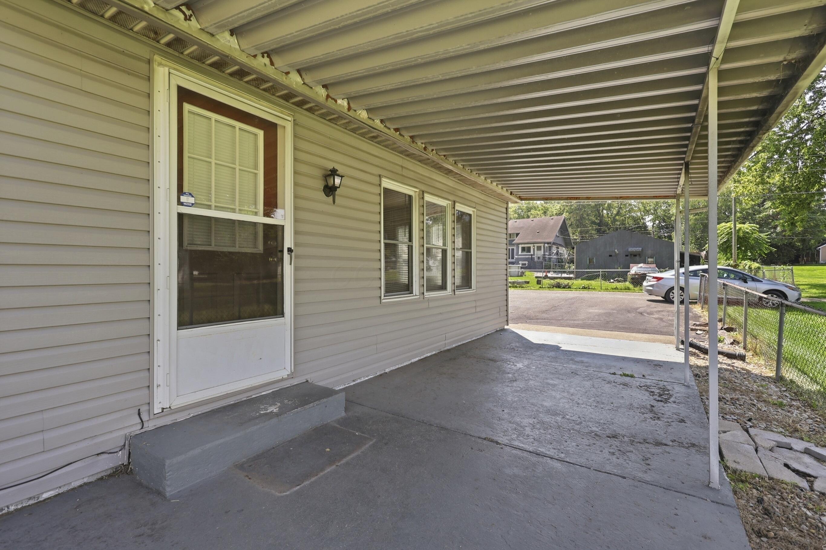 4748 Walker Street Property Photo 5