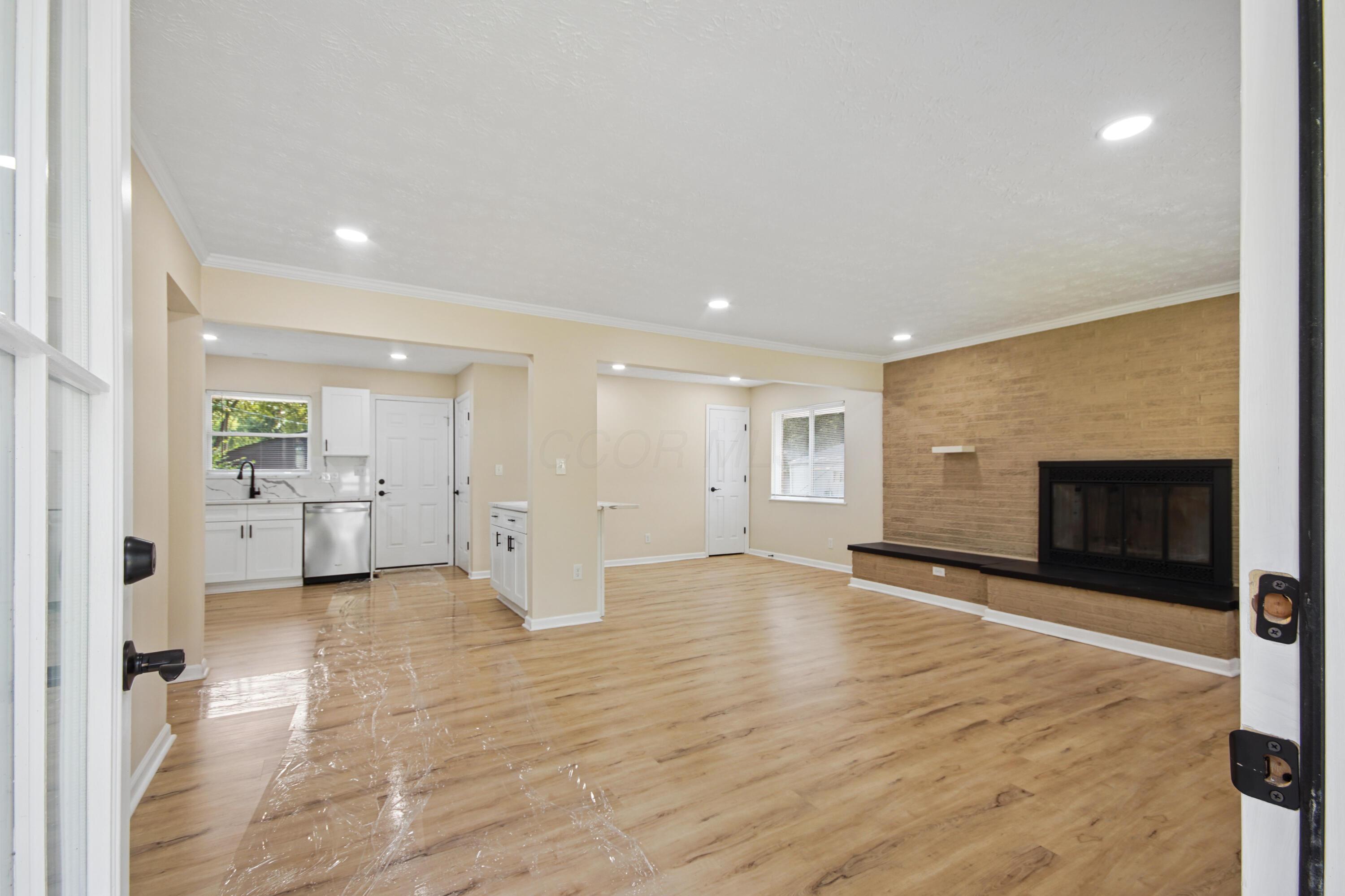 3839 Roswell Drive Property Photo 14