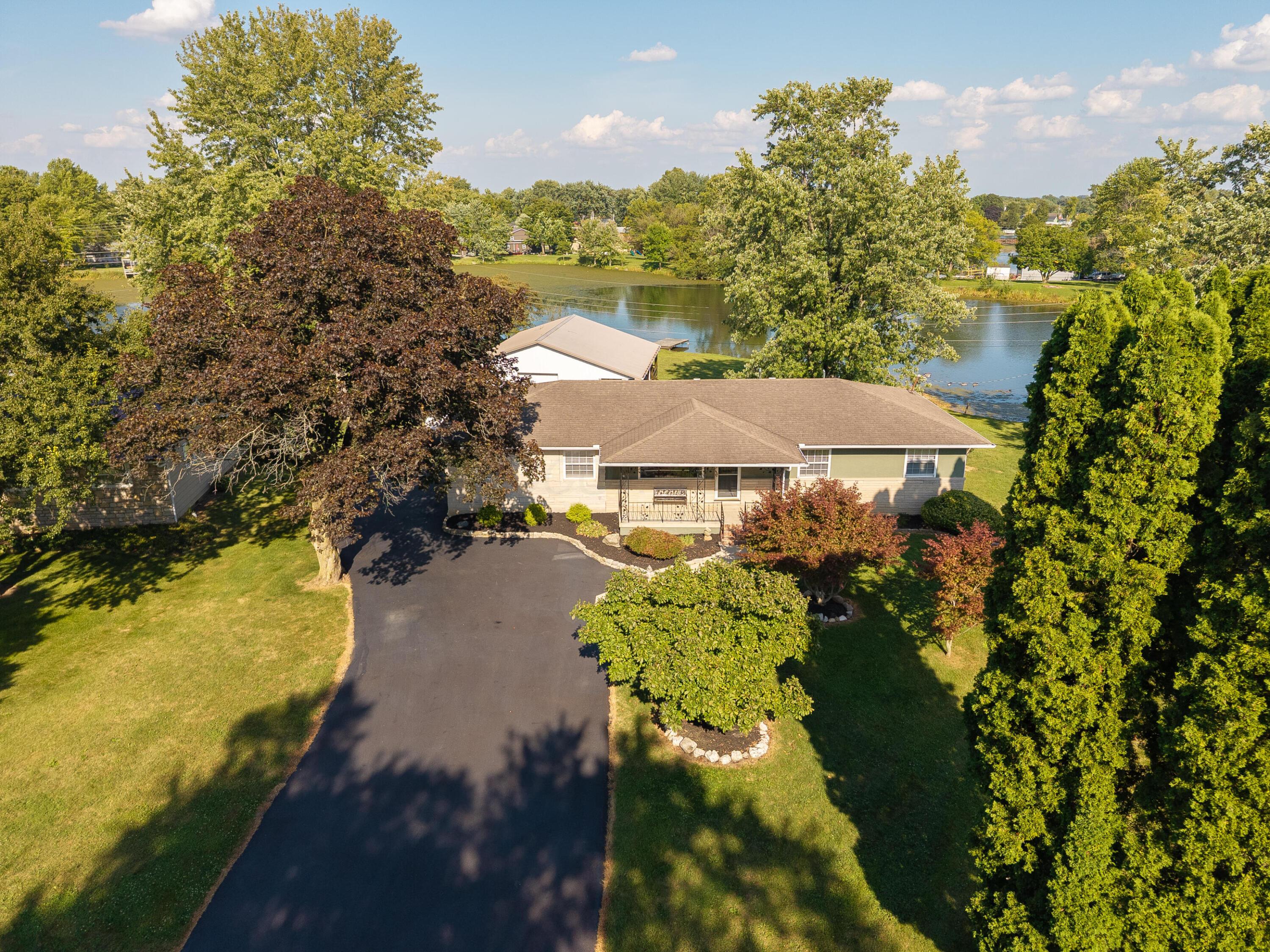 11264 Lakeview Drive Property Photo 1