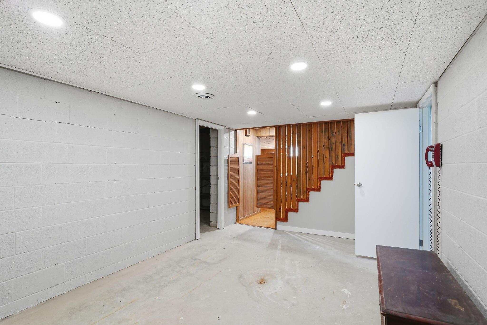 1424 E State Route 18 Property Photo 36