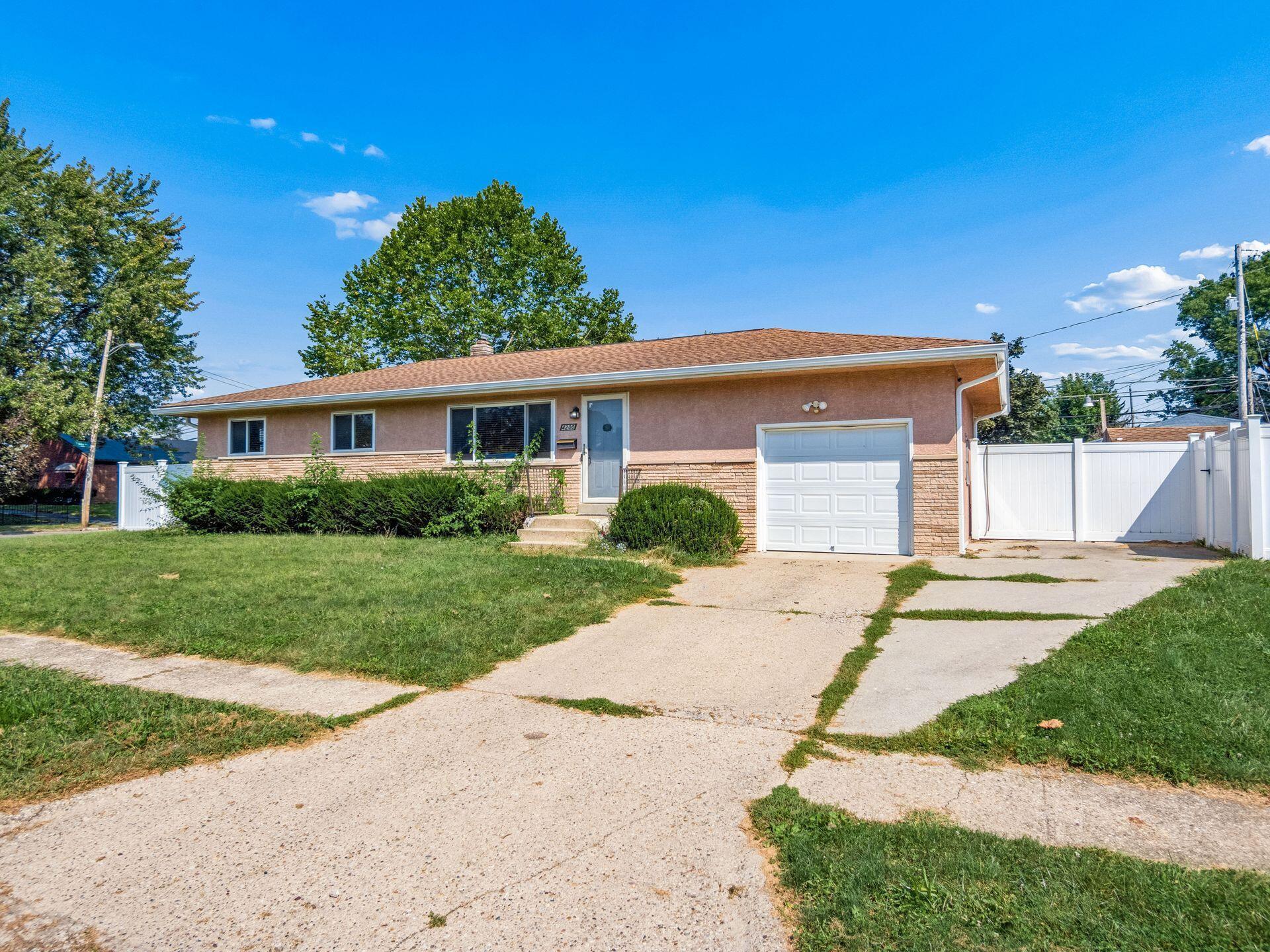 4200 Colby Avenue Property Photo 3