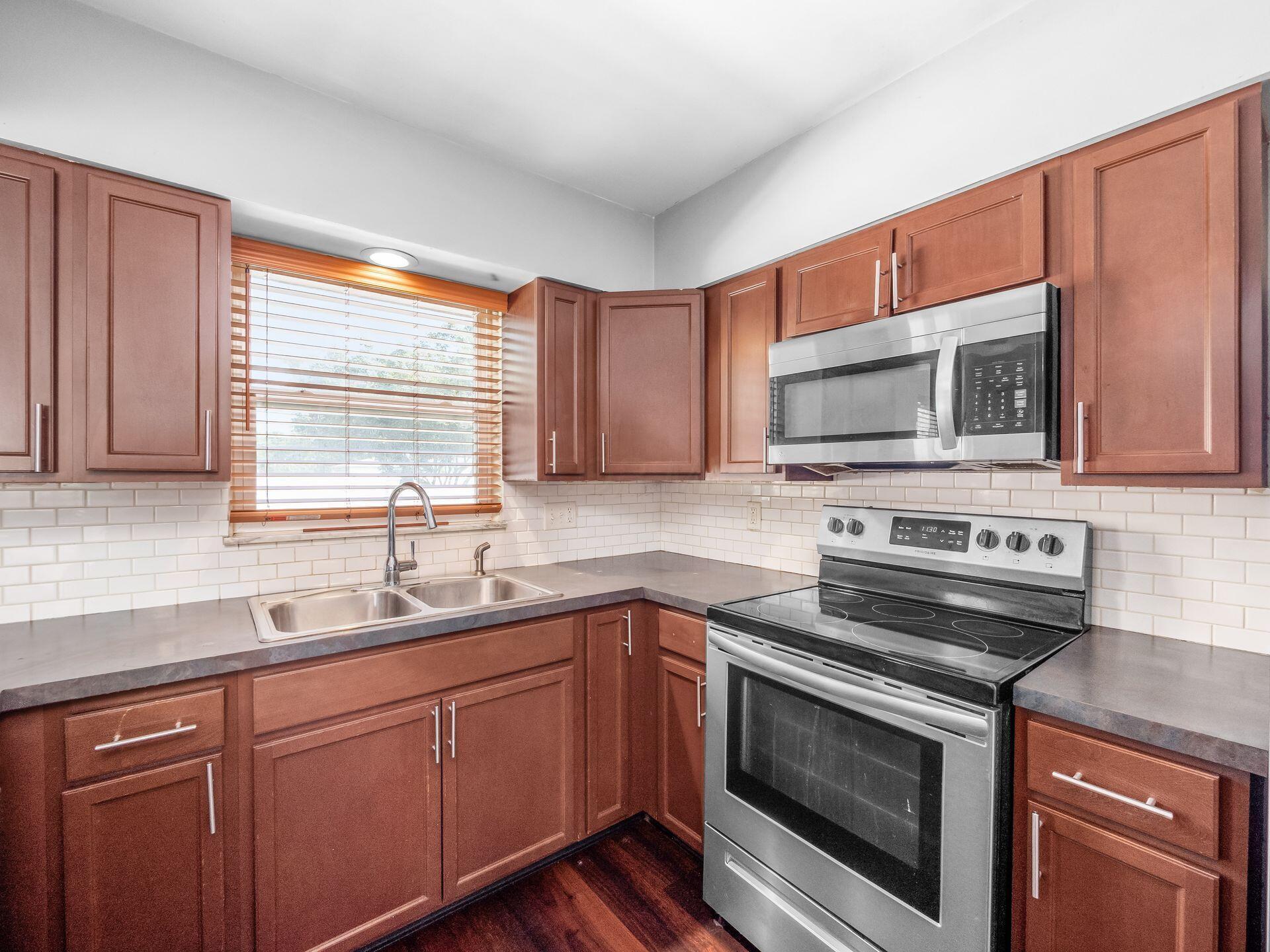 4200 Colby Avenue Property Photo 15