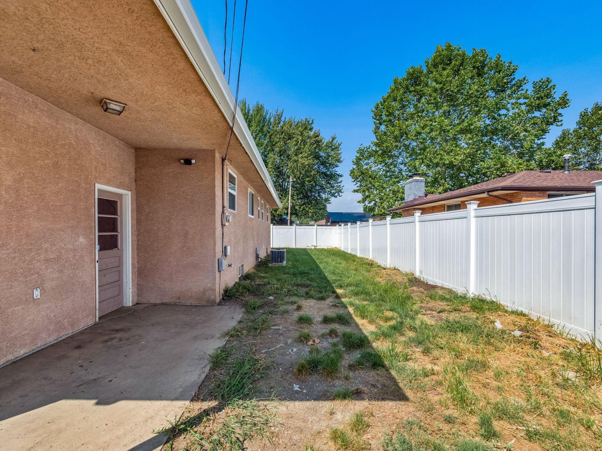 4200 Colby Avenue Property Photo 38
