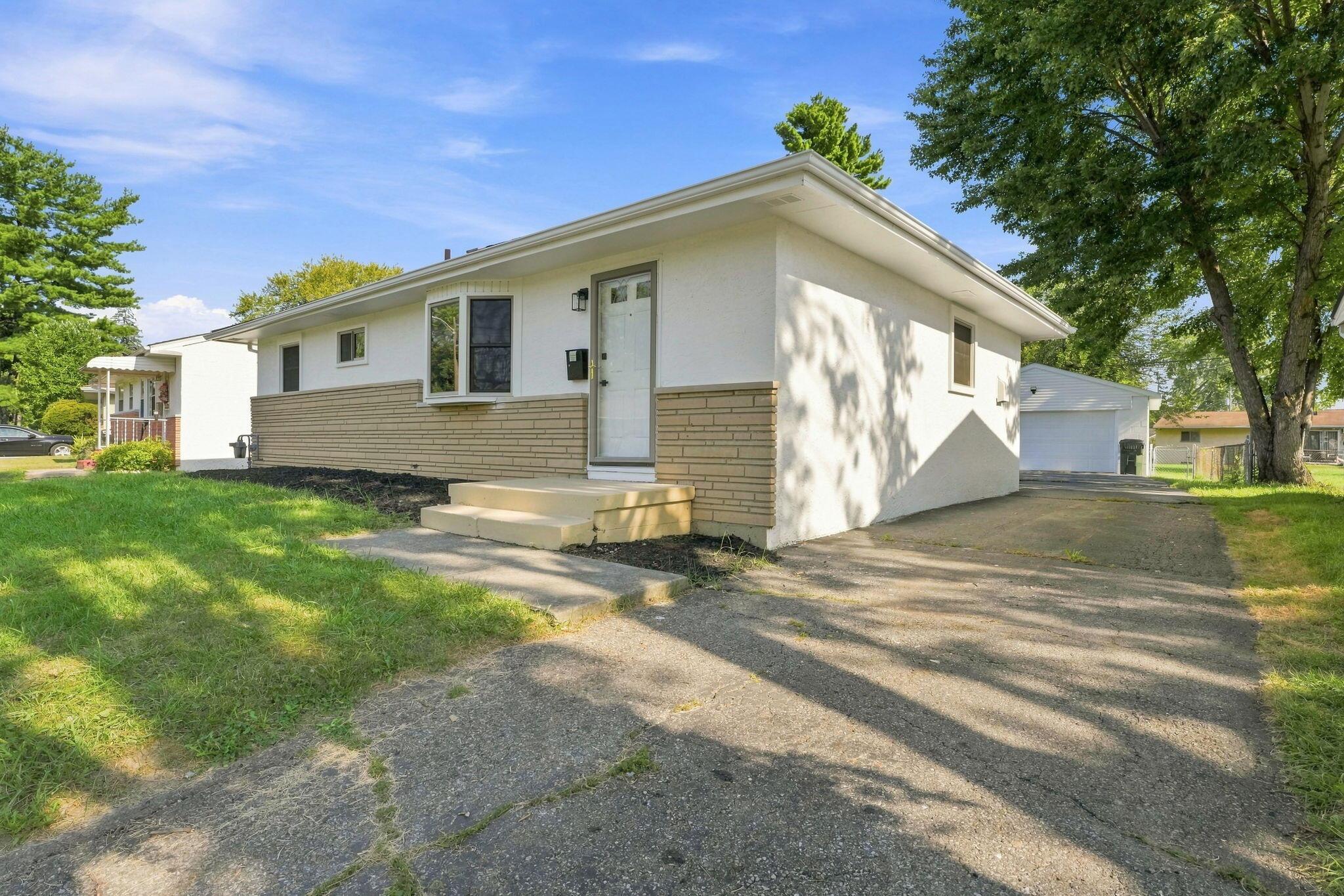 1554 Argus Road Property Photo 2