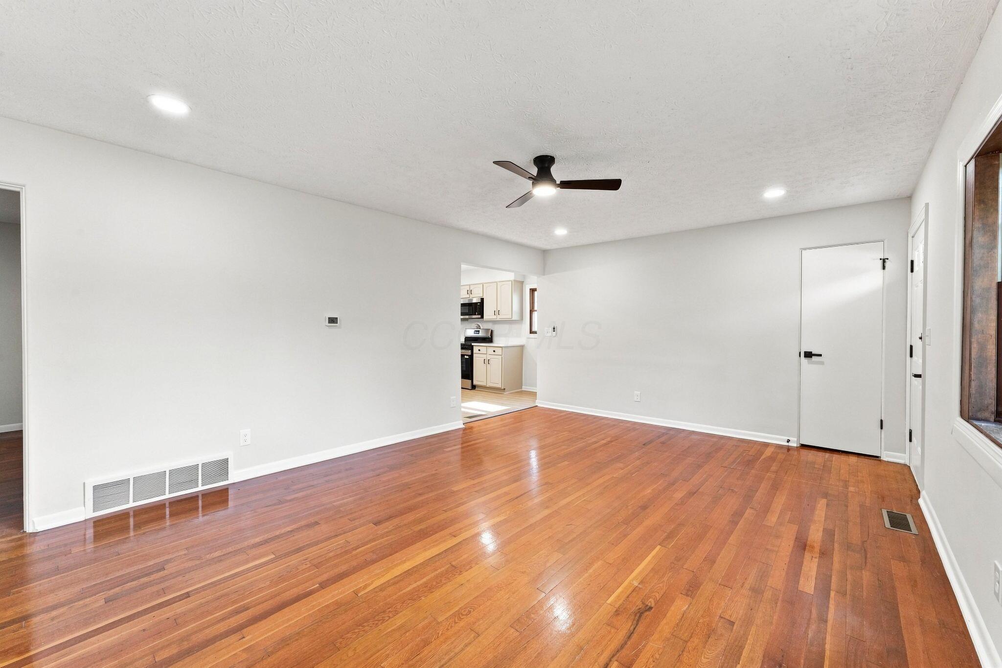 1554 Argus Road Property Photo 7