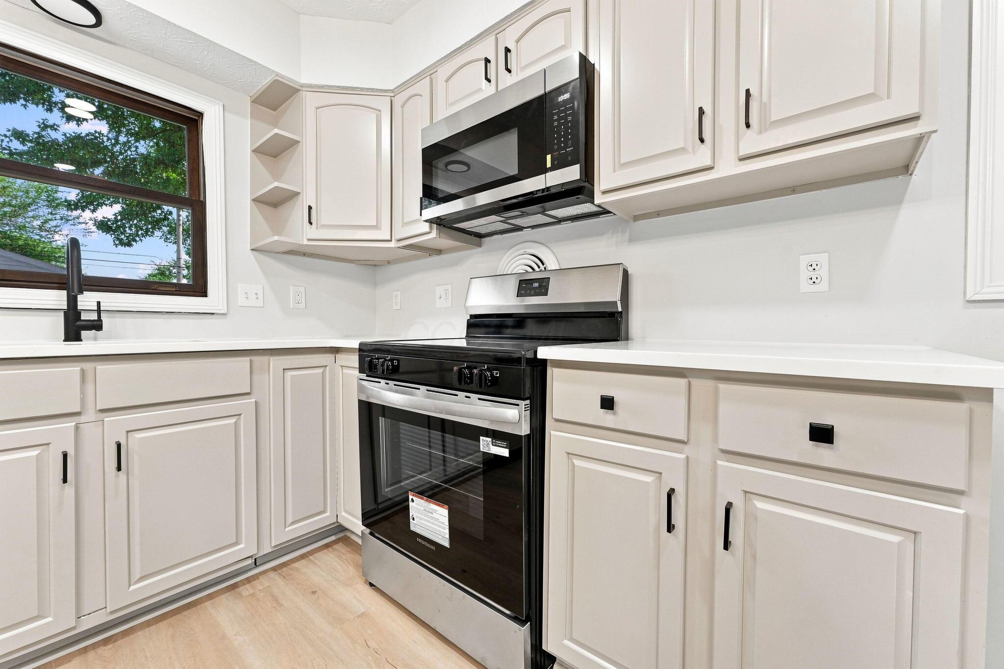 1554 Argus Road Property Photo 15