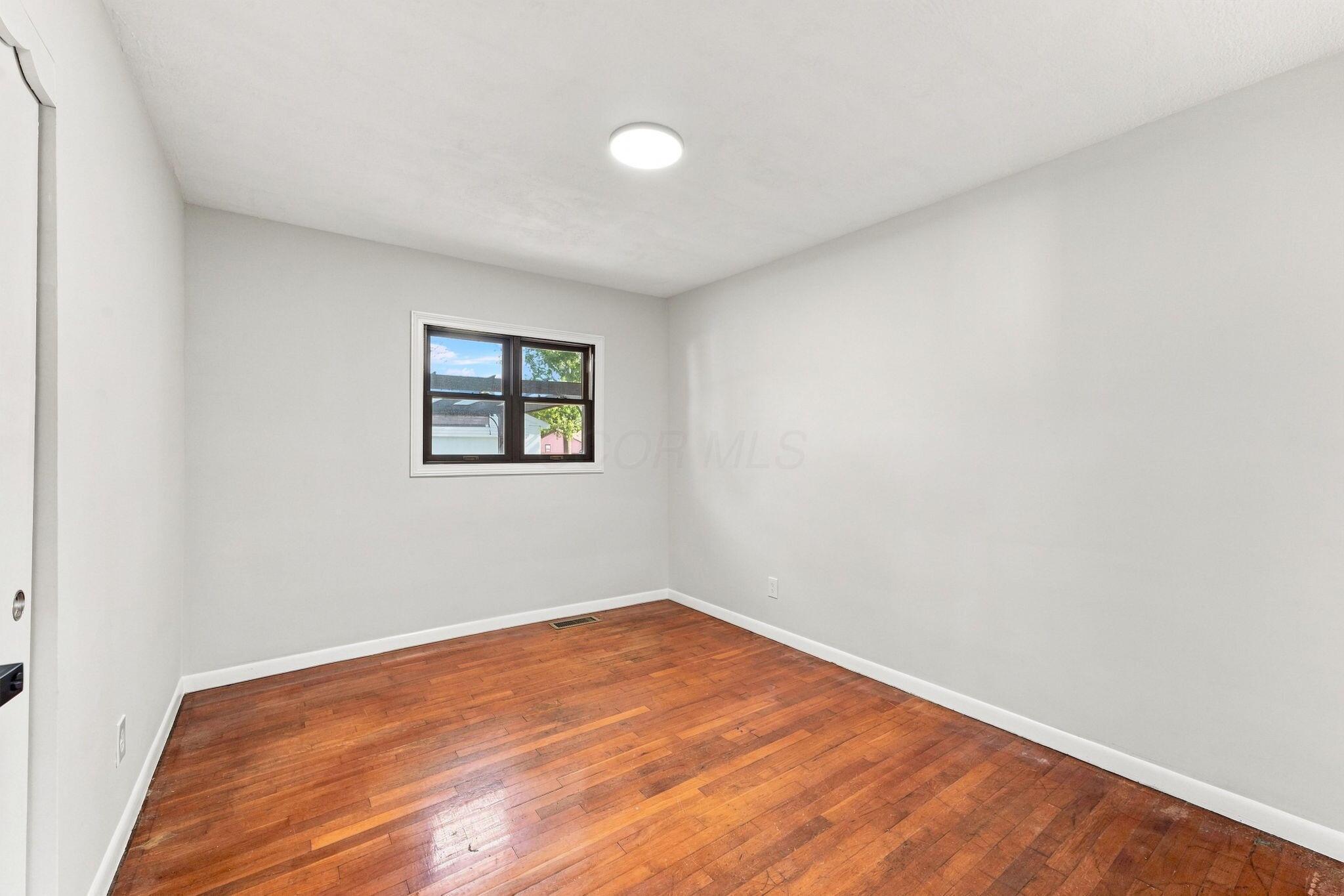 1554 Argus Road Property Photo 18