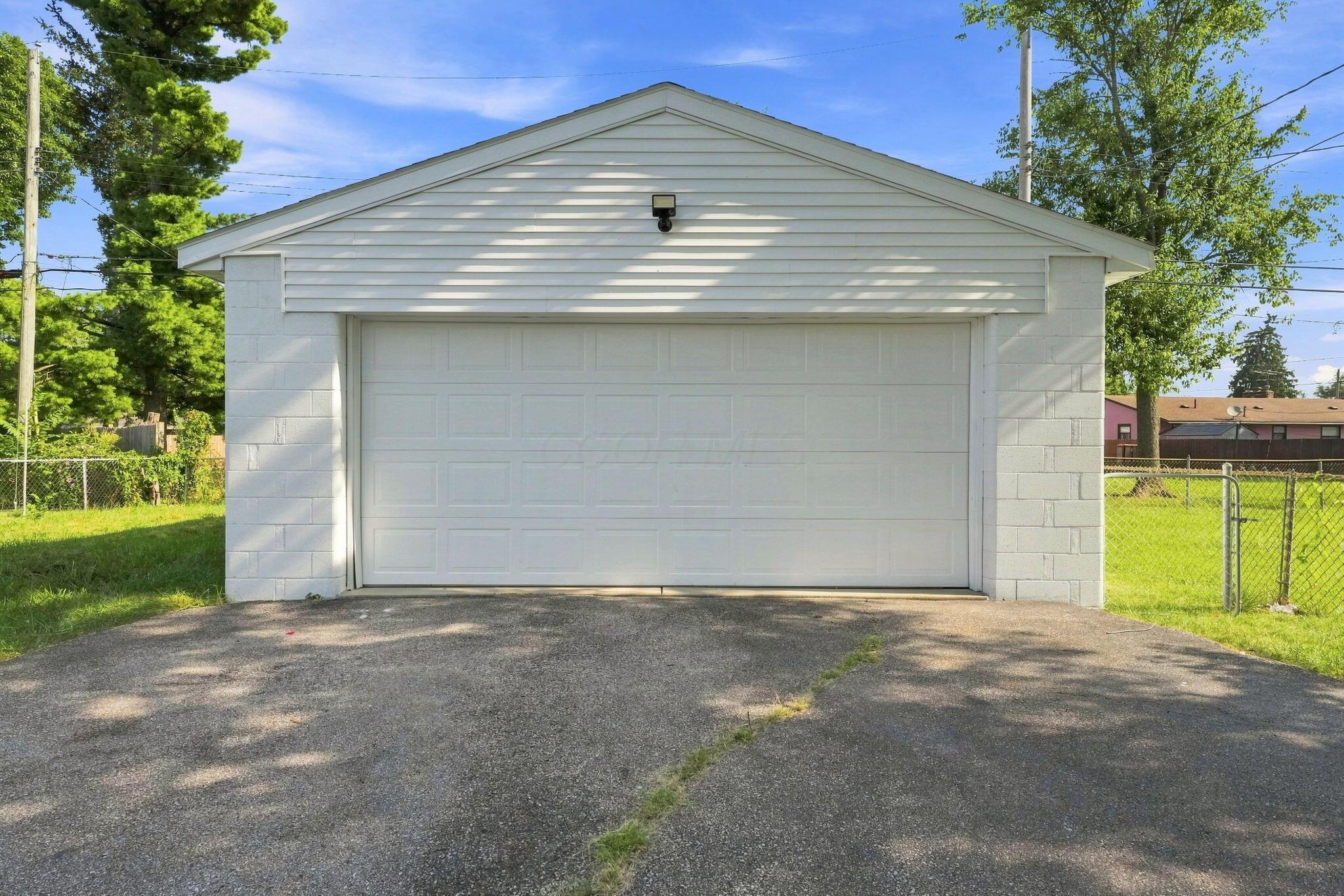1554 Argus Road Property Photo 44
