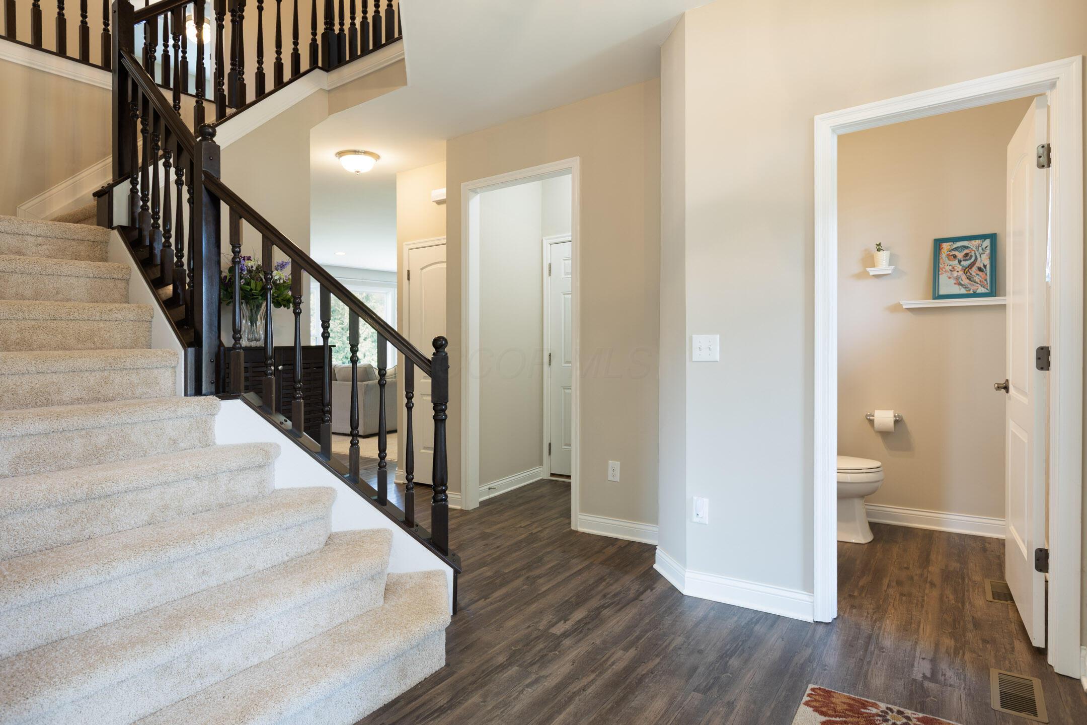 5829 Glendavon Court Property Photo 6