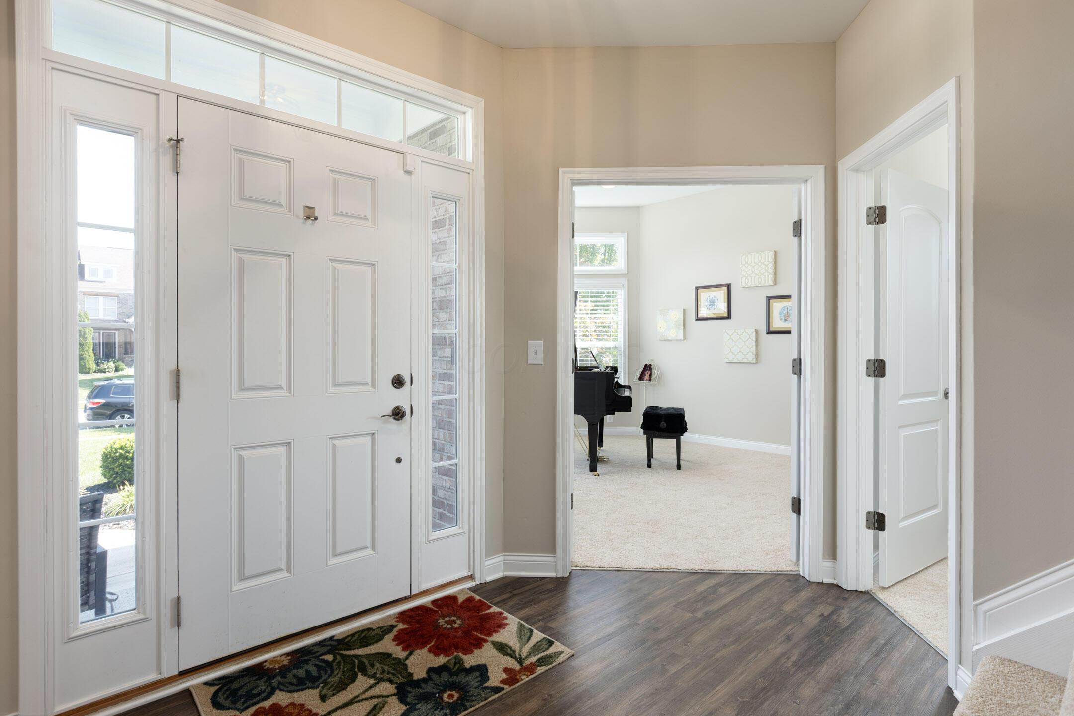 5829 Glendavon Court Property Photo 7