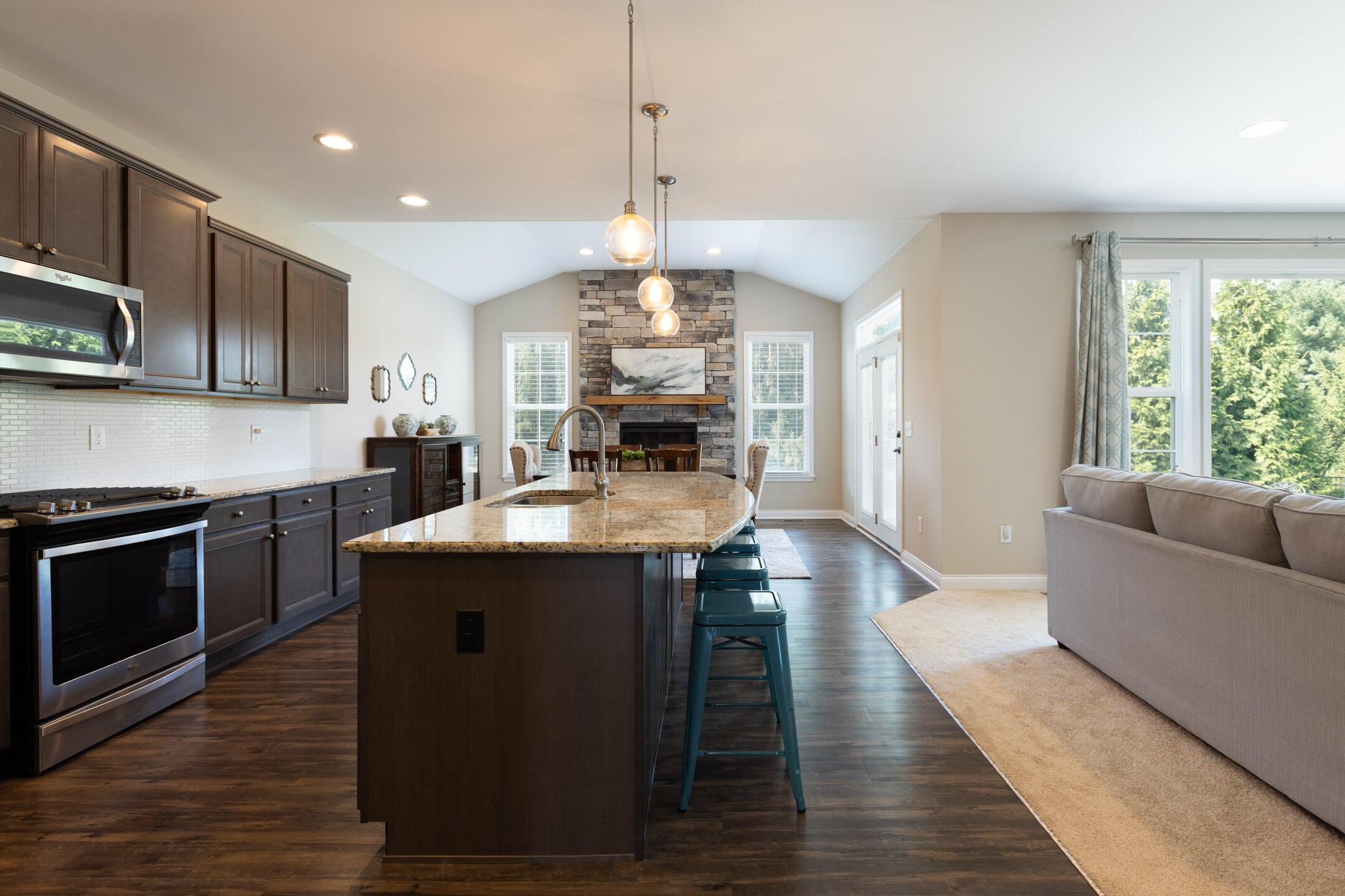 5829 Glendavon Court Property Photo 8